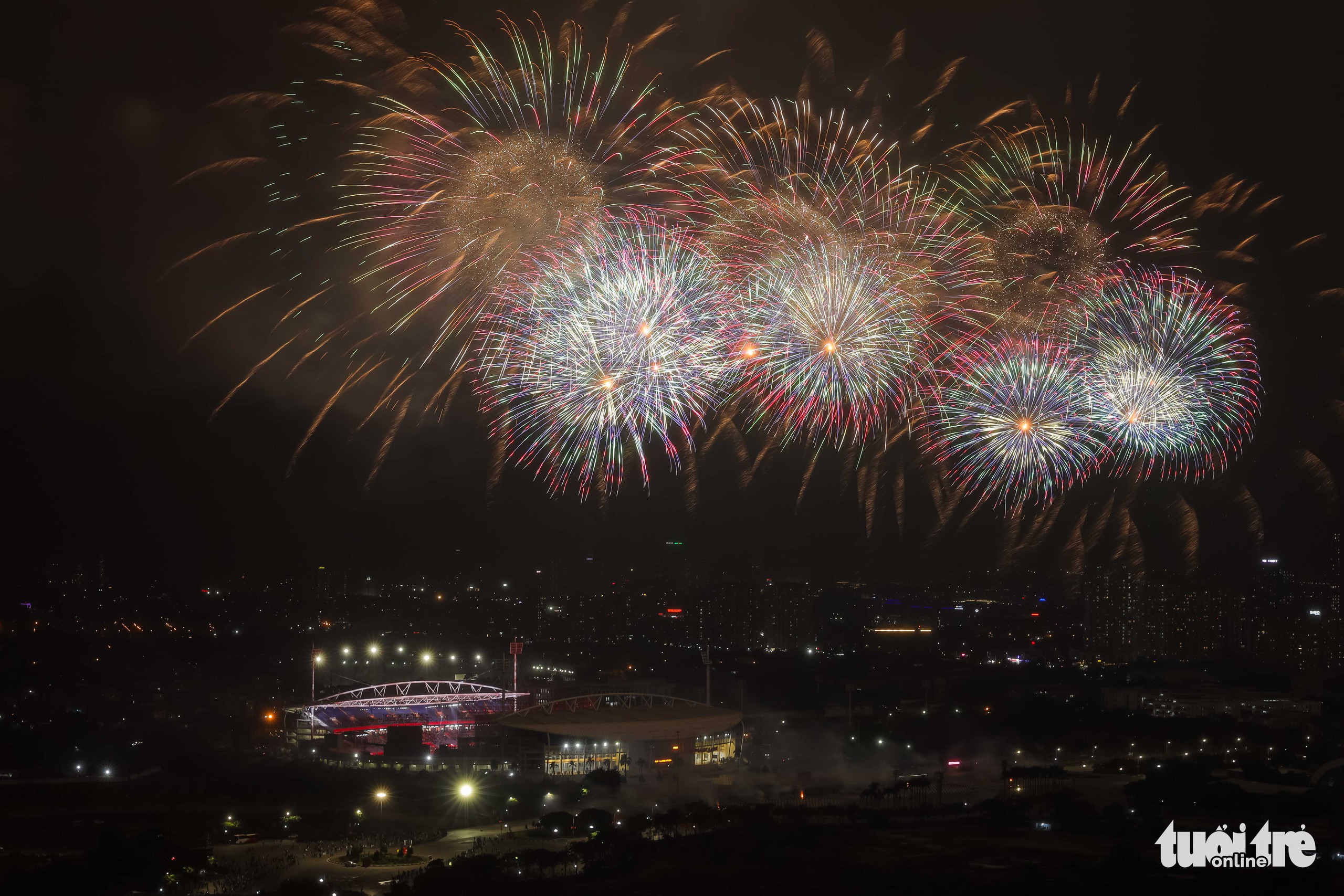 pháo hoa - Ảnh 1.