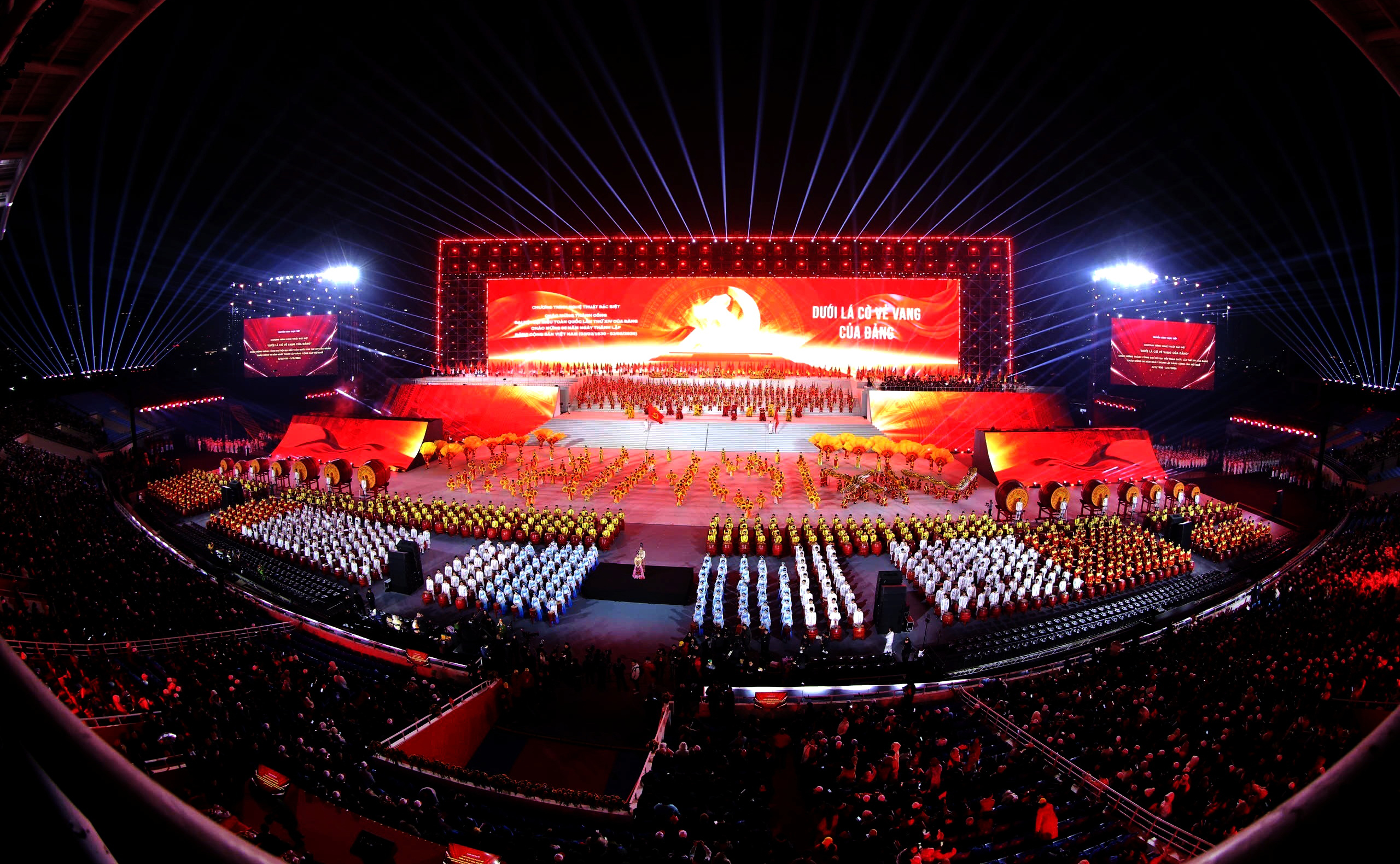 Tinh thần 'dân là gốc' qua góc nhìn văn nghệ sĩ - Ảnh 1. Tinh thần dân là gốc qua góc nhìn văn nghệ sĩ - Ảnh 1.