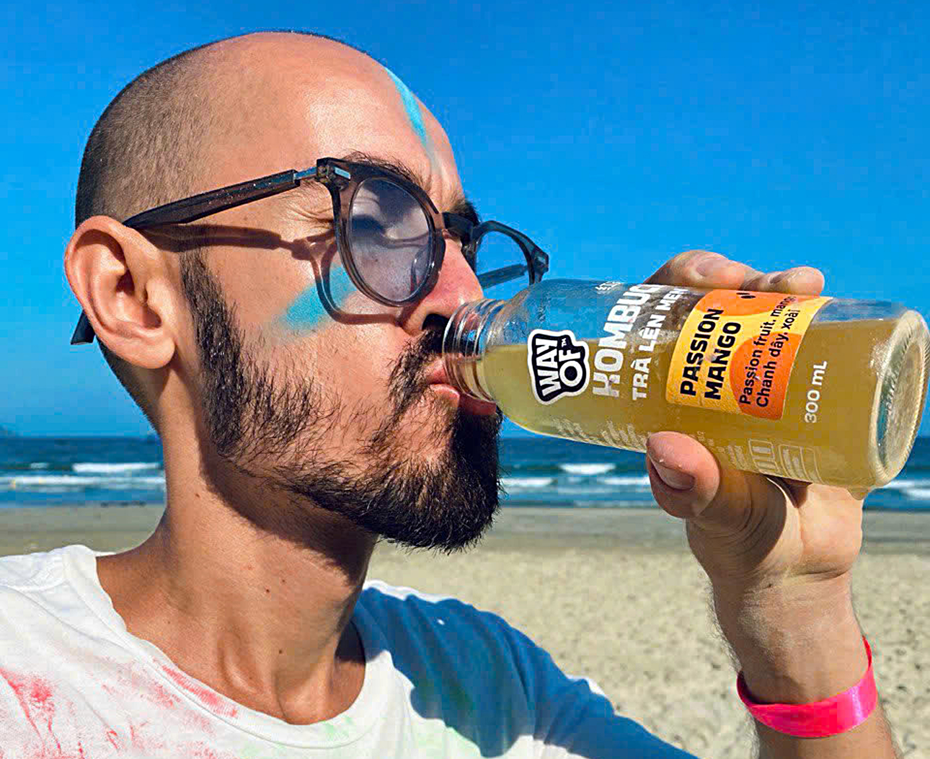 Chàng trai Nga làm kombucha từ nguyên liệu Việt - Ảnh 1. kombucha - Ảnh 1.