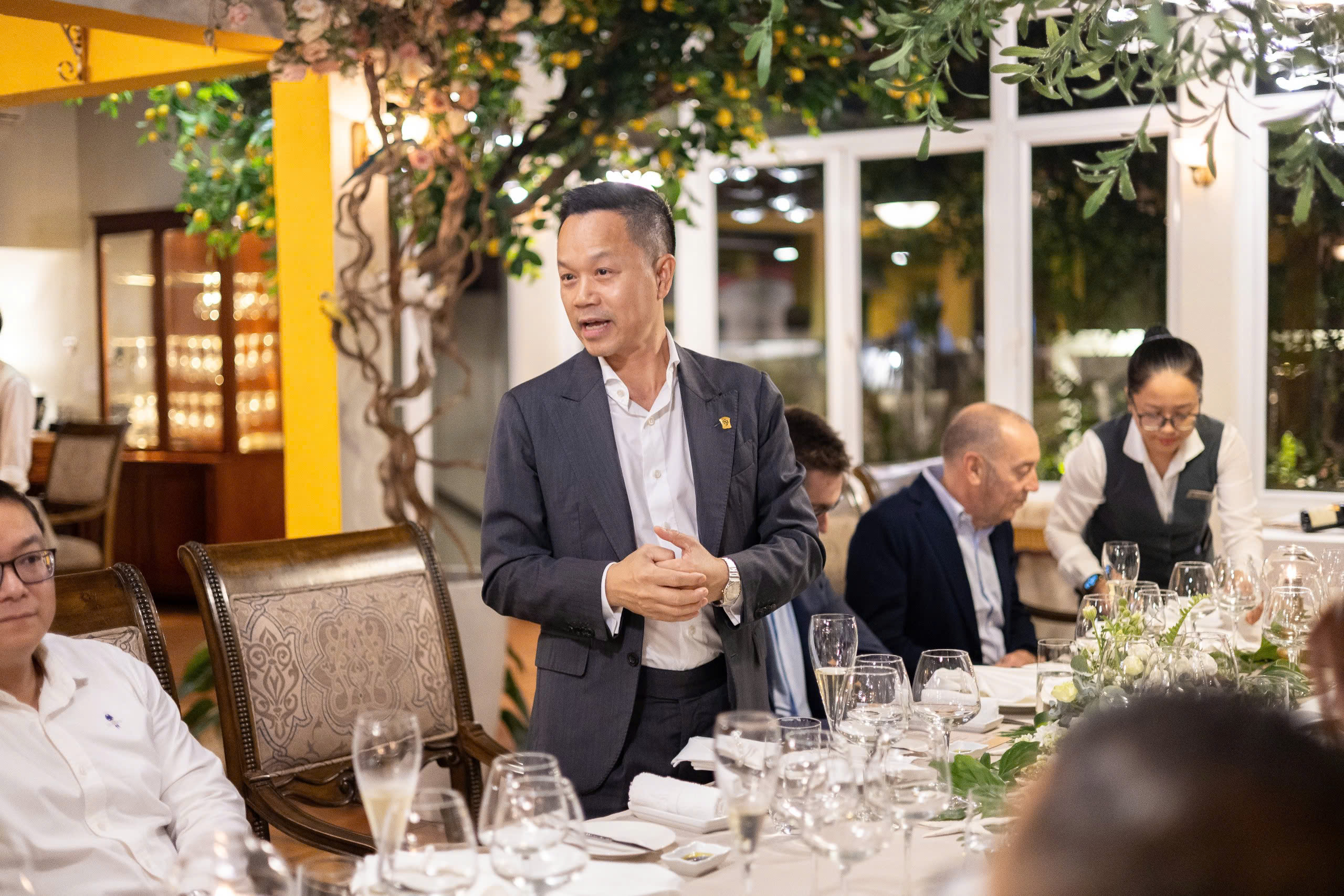 Menas tổ chức thử rượu vang và thịt nguội ý tại Đà Nẵng - Ảnh 1.