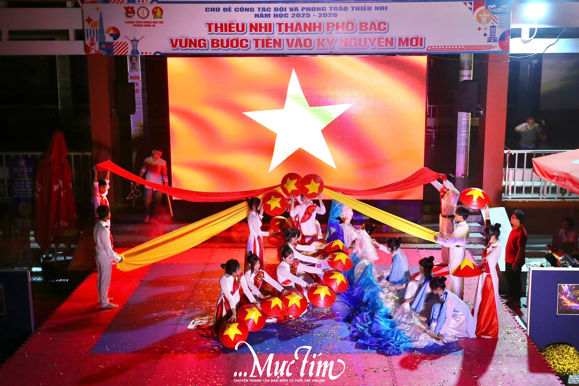 Mãn nhãn đêm hội tài năng của teen Trường THCS Hoàng Văn Thụ - Ảnh 1.