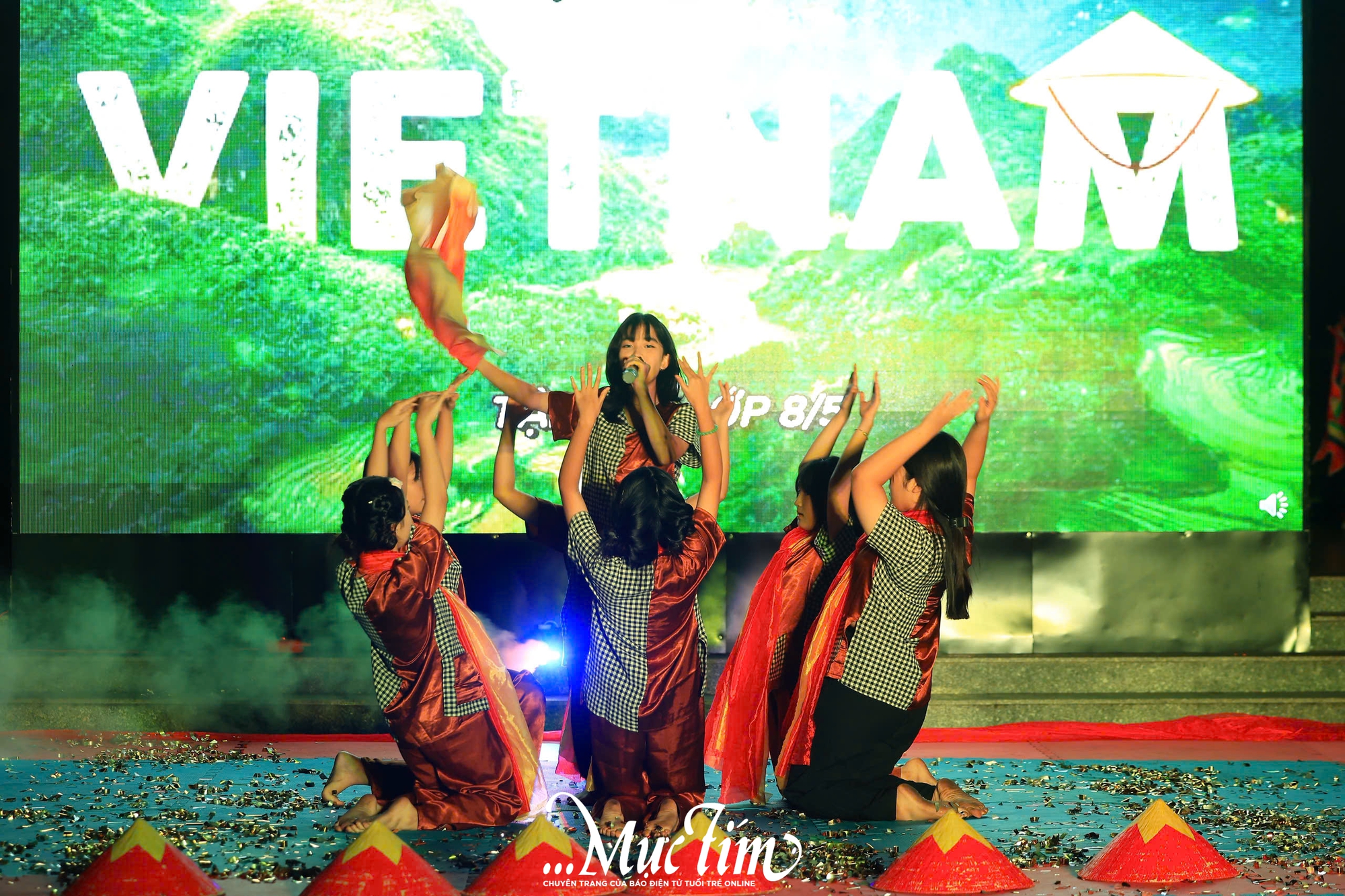 Mãn nhãn đêm hội tài năng của teen Trường THCS Hoàng Văn Thụ - Ảnh 8.