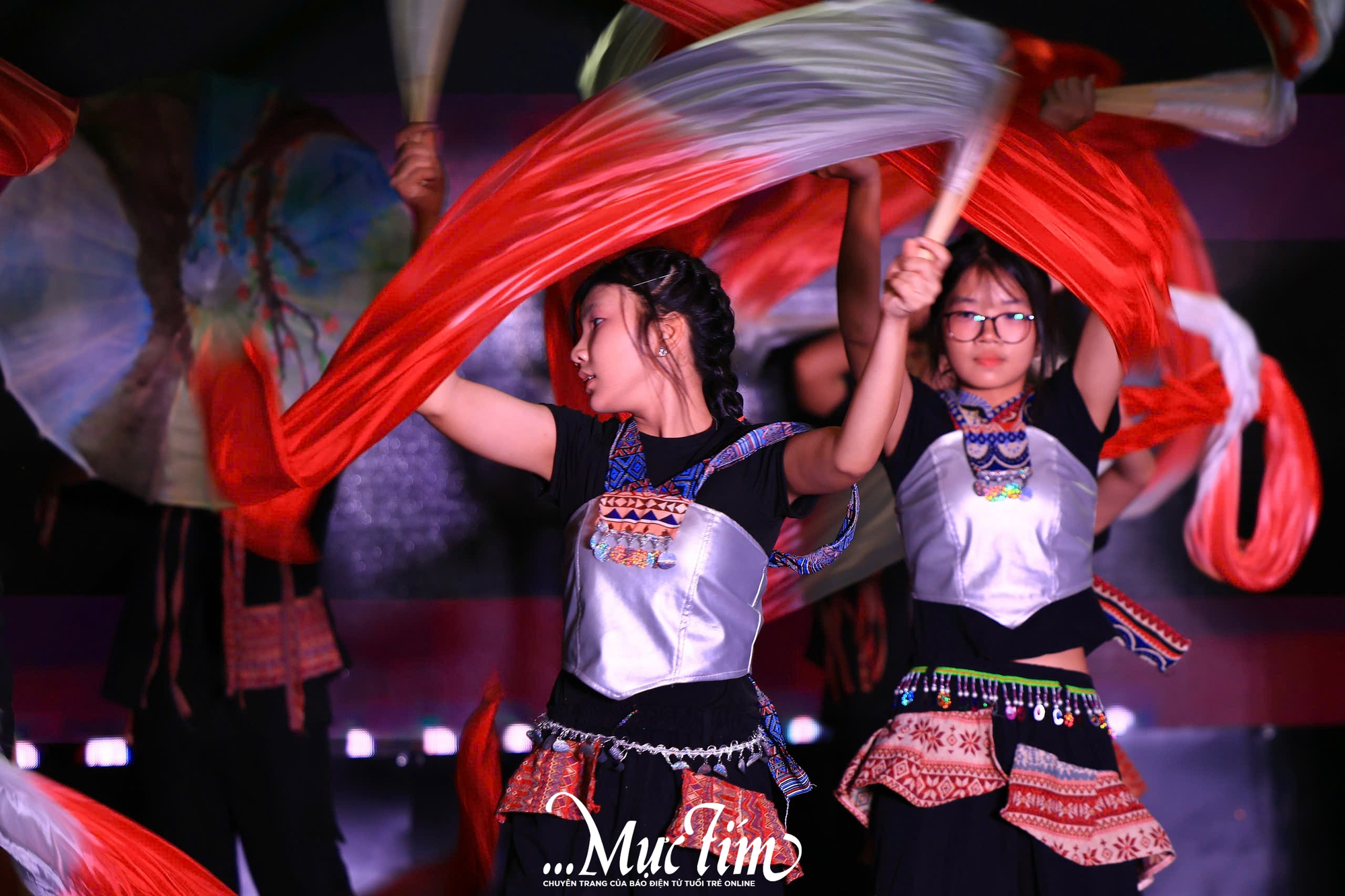 Mãn nhãn đêm hội tài năng của teen Trường THCS Hoàng Văn Thụ - Ảnh 12.