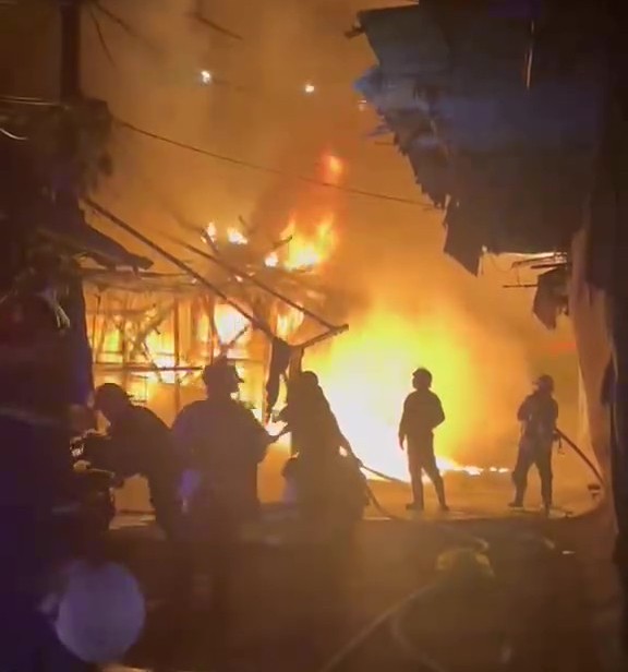 cháy nhà - Ảnh 1.