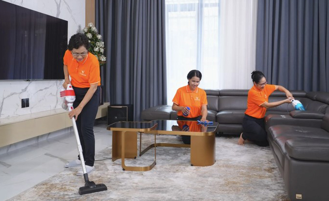 Thuê người giúp việc theo giờ, qua app có phải báo UBND xã không? - Ảnh 1.