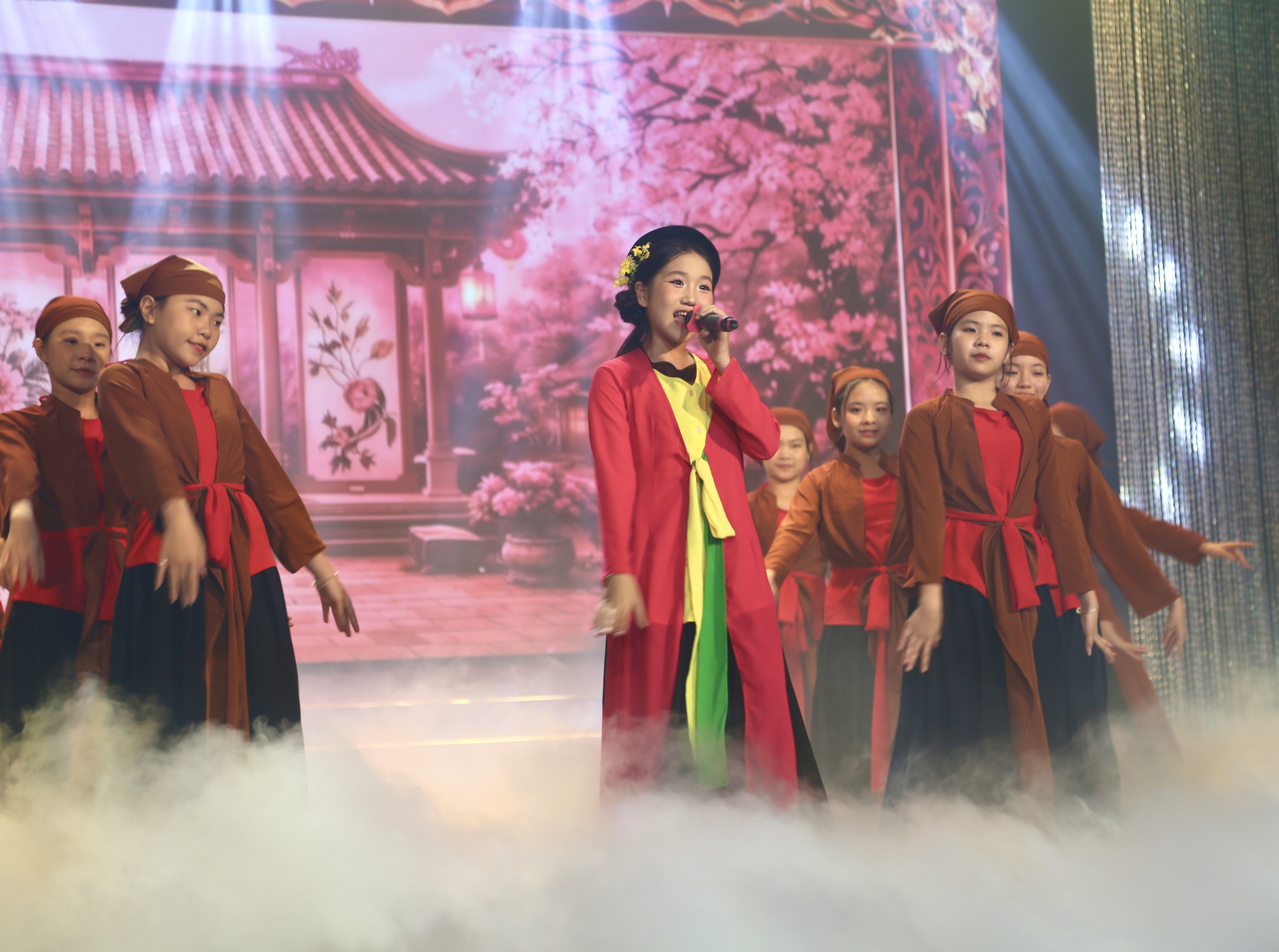 Hành trình theo đuổi nhạc dân tộc của nữ sinh Trường THCS Gò Vấp- Ảnh 2.