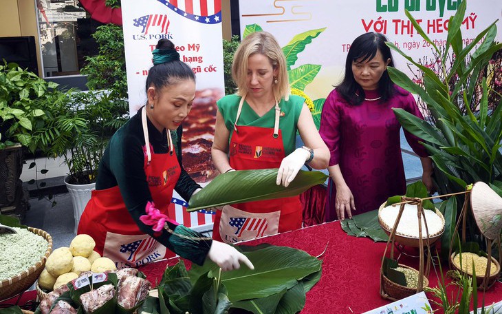 Breakfast @ Tuoi Tre News — January 31
- Ảnh 1. Breakfast @ Tuoi Tre News — January 31
- Ảnh 1.