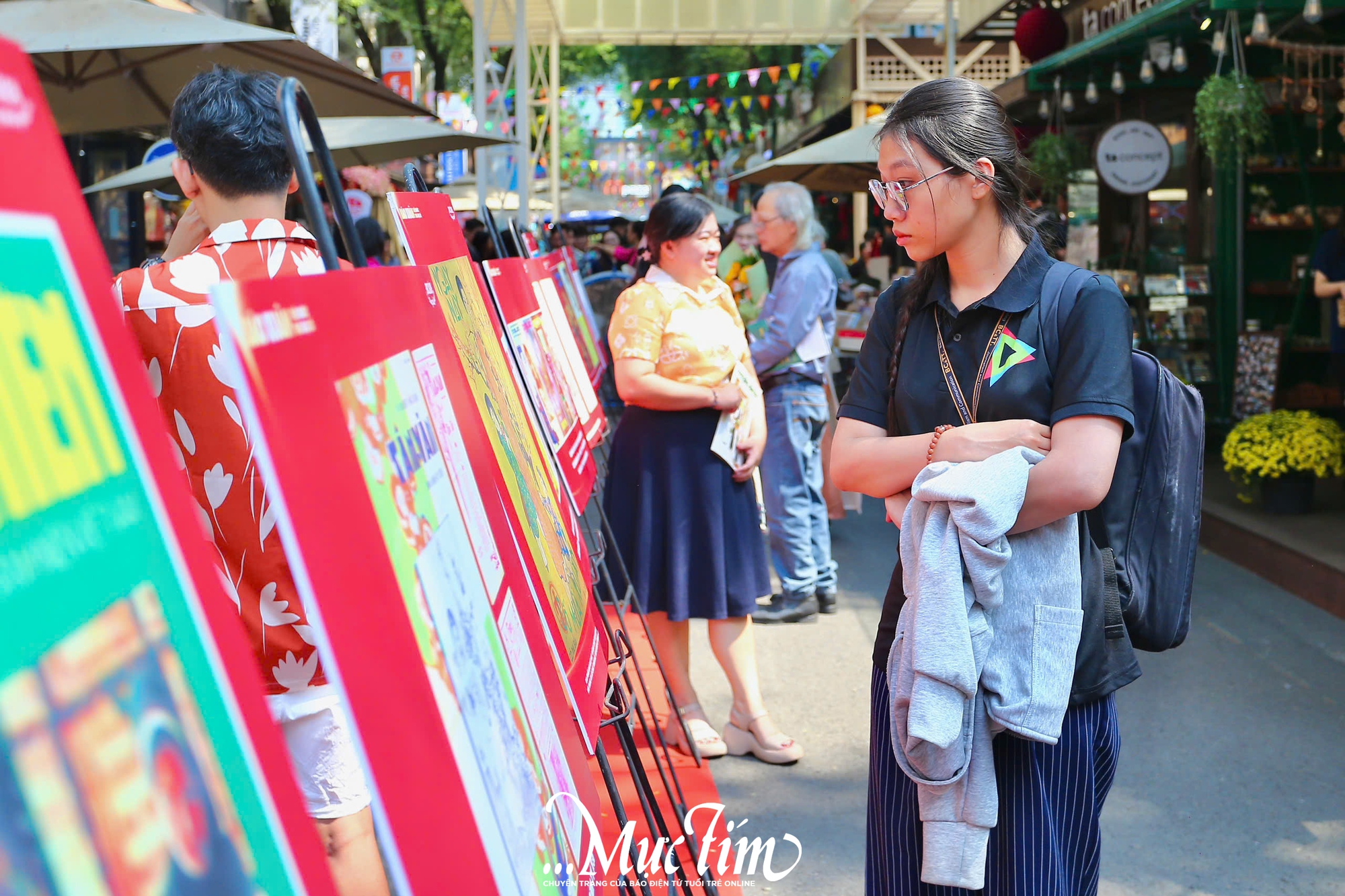 Dạo Đường sách TP.HCM tuần này, xem triển lãm báo xuân trong thời đại số - Ảnh 1.