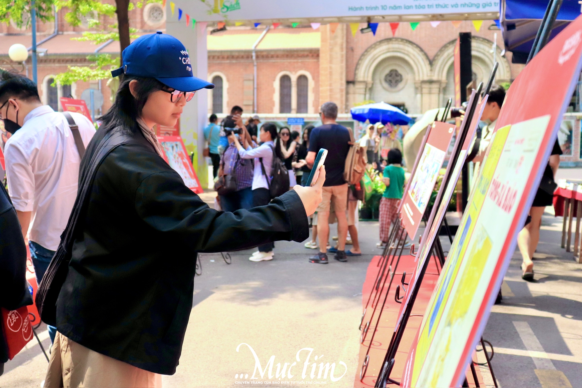 Dạo Đường sách TP.HCM tuần này, xem triển lãm báo xuân trong thời đại số - Ảnh 10.