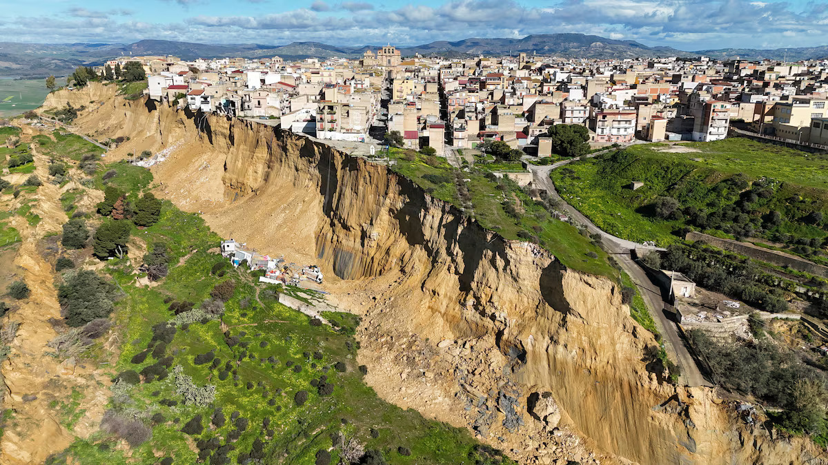 Landslide leaves Sicilian town teetering on cliff edge