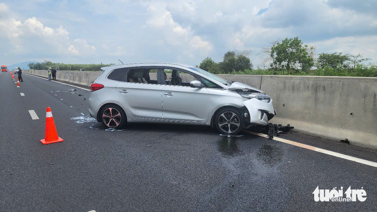 nổ lốp - Ảnh 3.