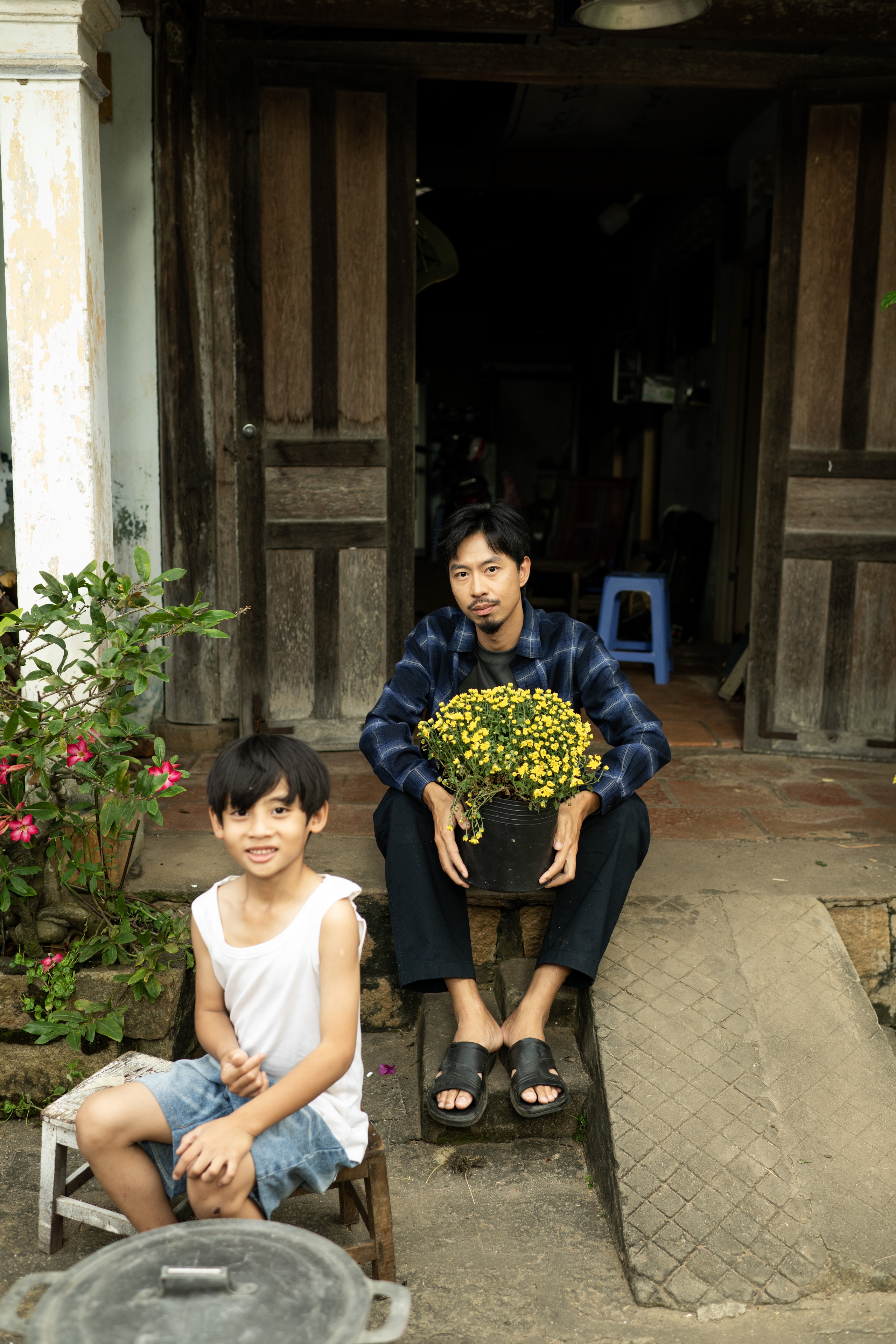 Sau chuỗi sáng tác dành cho mẹ, Đen xúc động khi lần đầu viết về cha- Ảnh 5.