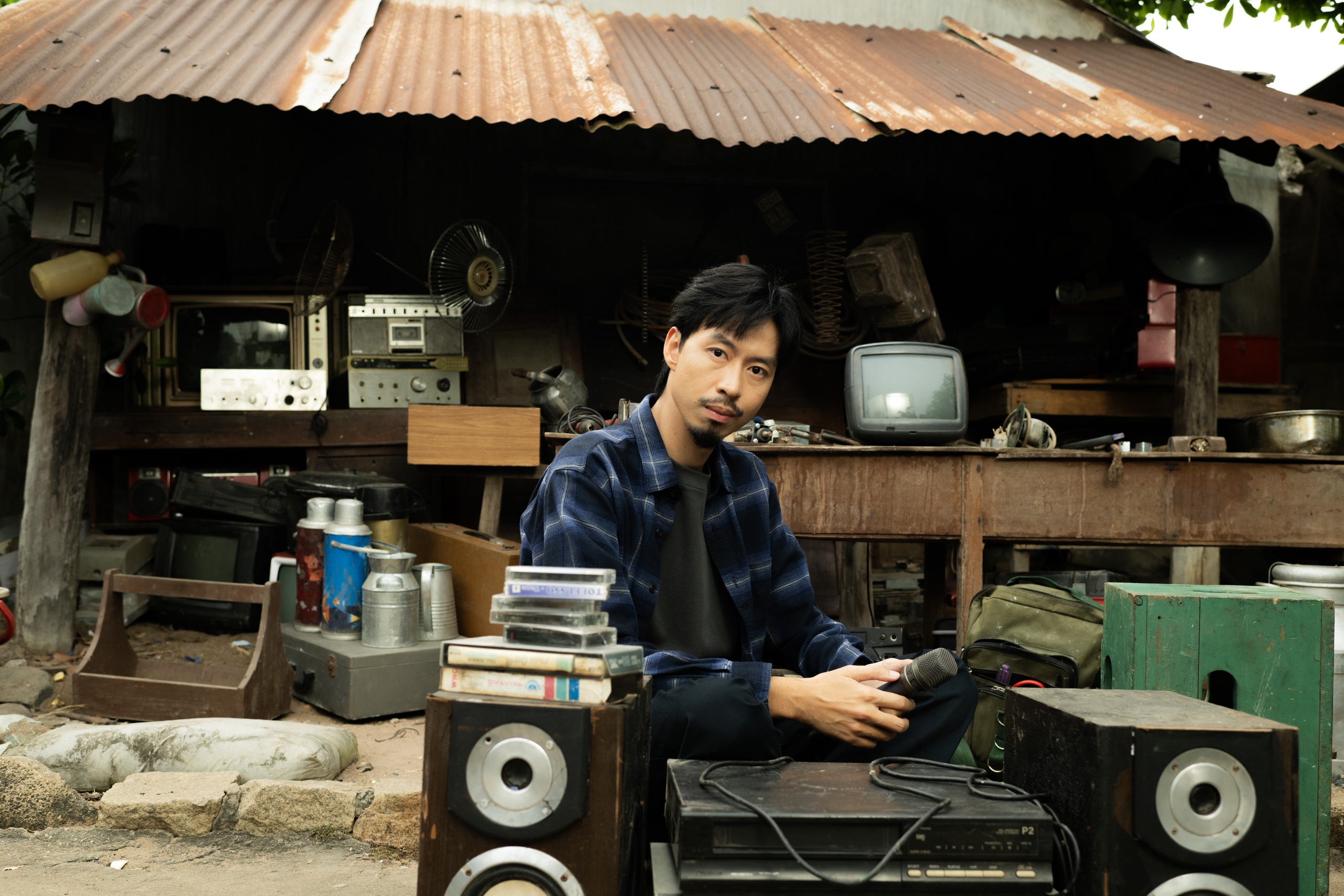 Sau chuỗi sáng tác dành cho mẹ, Đen xúc động khi lần đầu viết về cha- Ảnh 1.