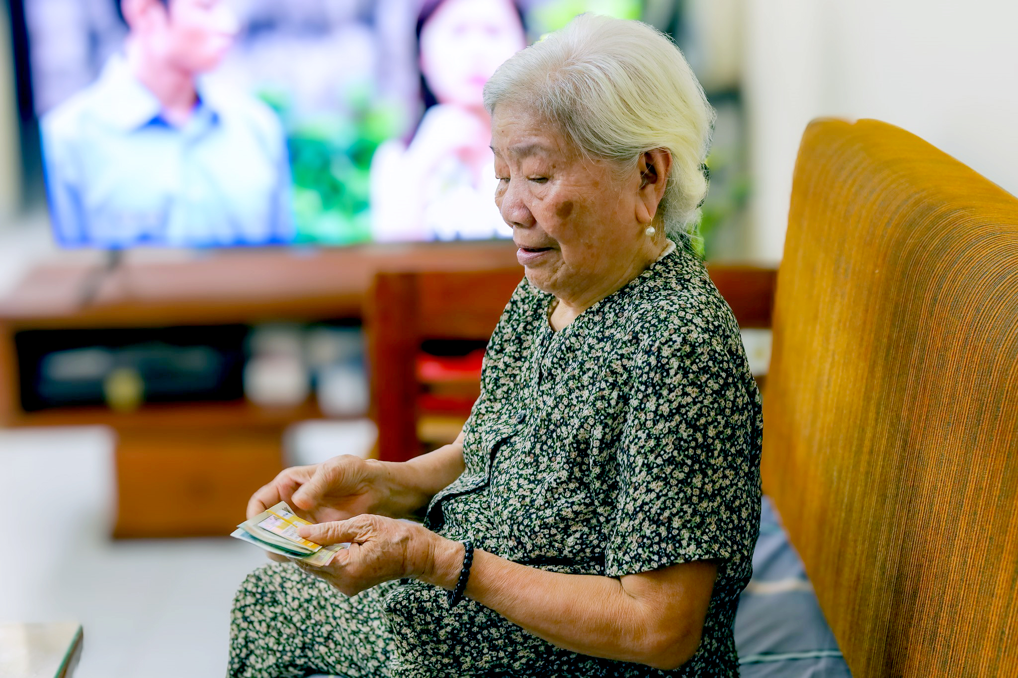 Chi trả gộp lương hưu, trợ cấp, quà Tết từ 3-2 - Ảnh 1.