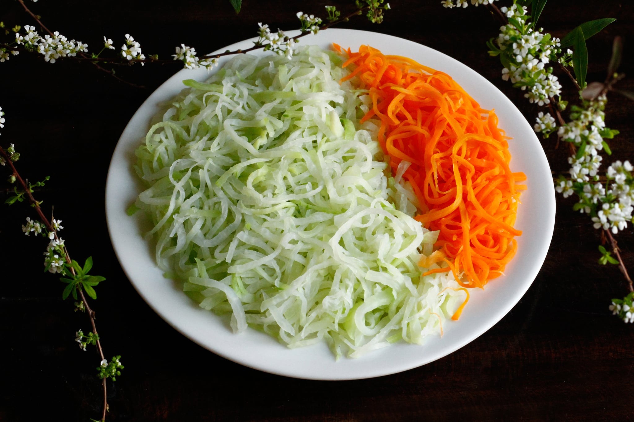 Món cổ Tết Bát Tràng: Su hào xào mực với công đoạn xé mực kỳ công  - Ảnh 4.