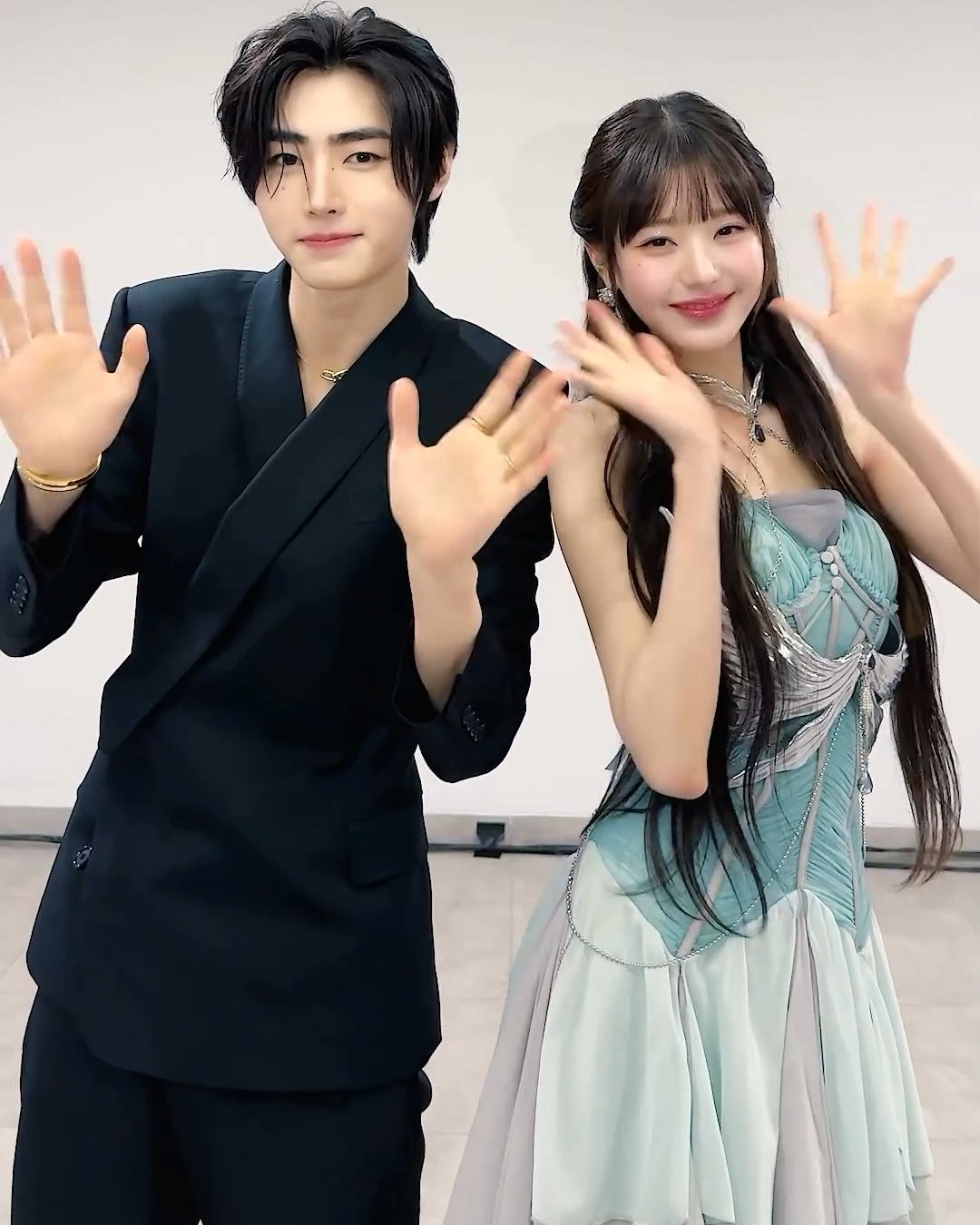 Khán giả phấn khích với màn kết hợp giữa LNGSHOT và nhóm nữ mới của Jay Park- Ảnh 9.