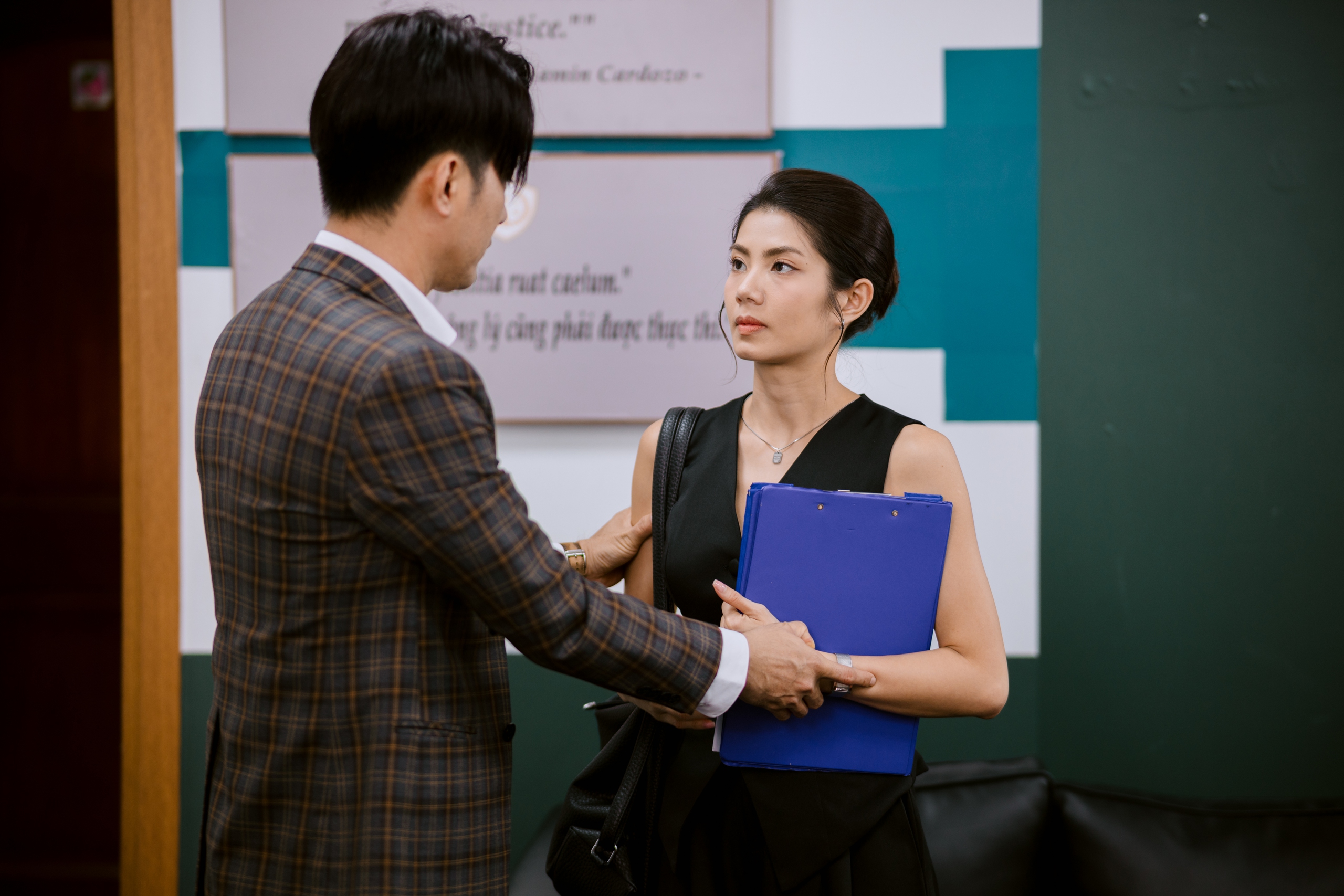 Phim truyền hình Việt 2026: Vẫn sẽ nhọc nhằn kéo khán giả - Ảnh 4.