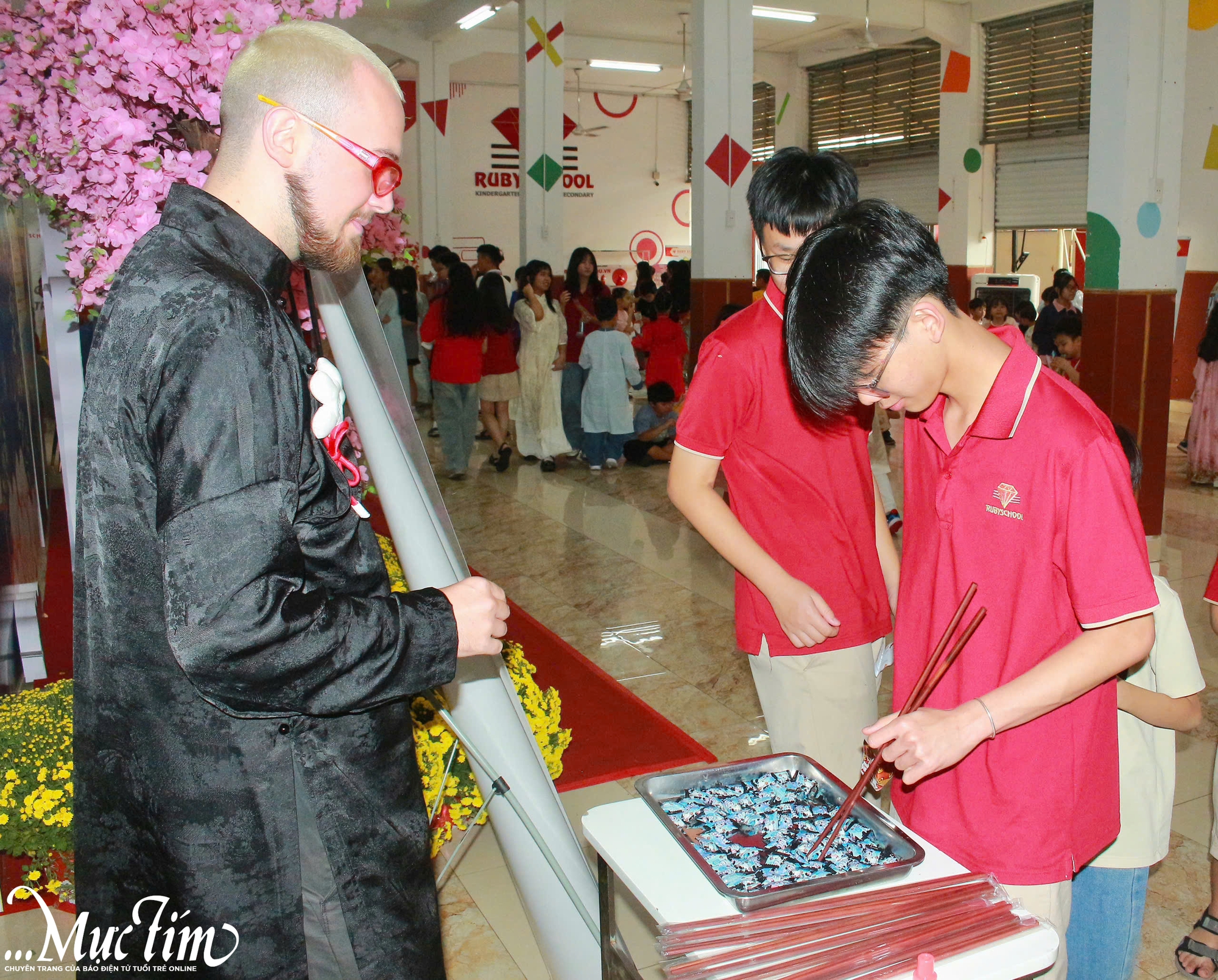 Rộn ràng hội xuân tại Trường TH và THCS Hồng Ngọc - Ảnh 8.