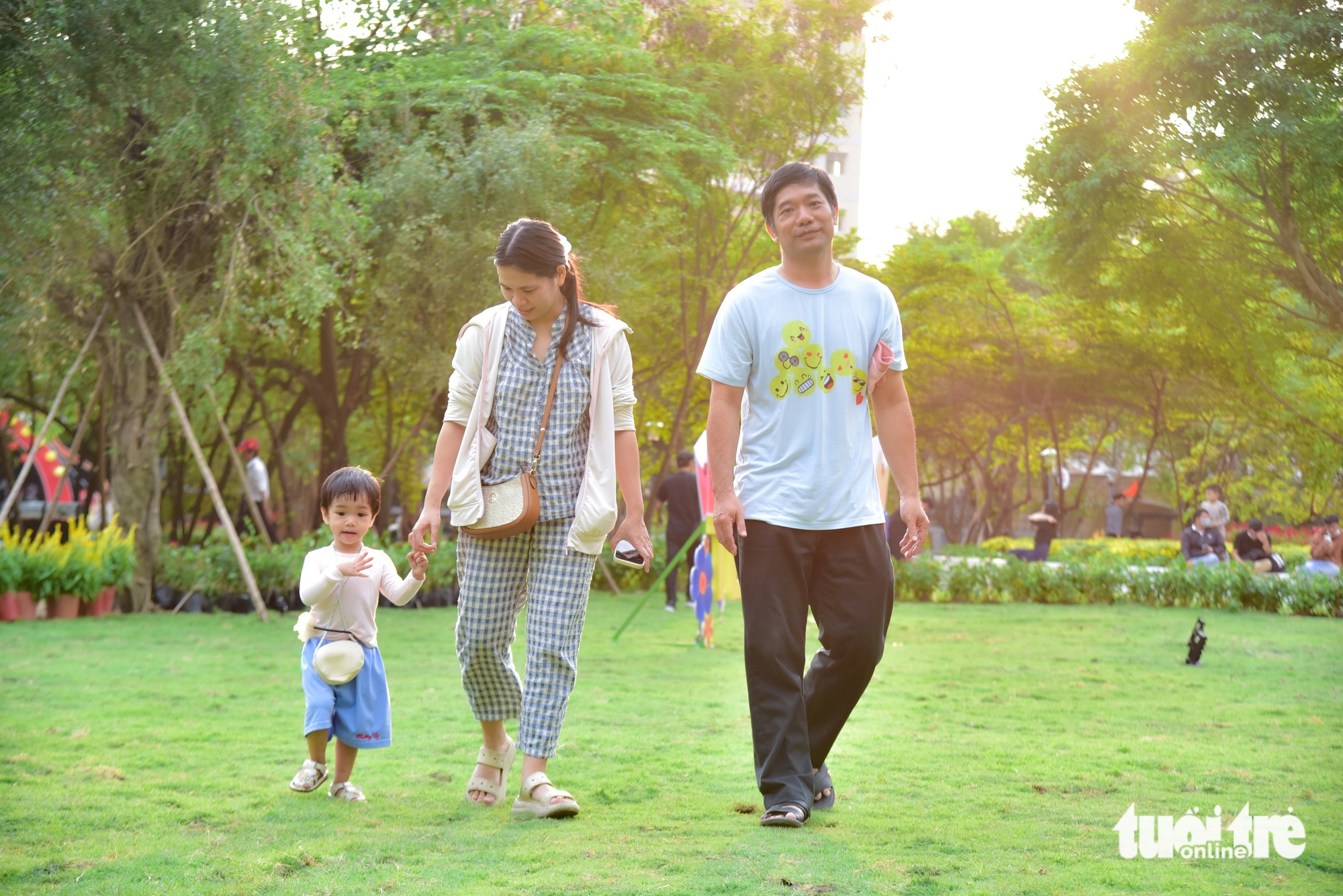 Thêm nhiều khu đất vàng ở TP.HCM 'thay áo mới', dần thành công viên, vườn hoa đón Tết - Ảnh 9.