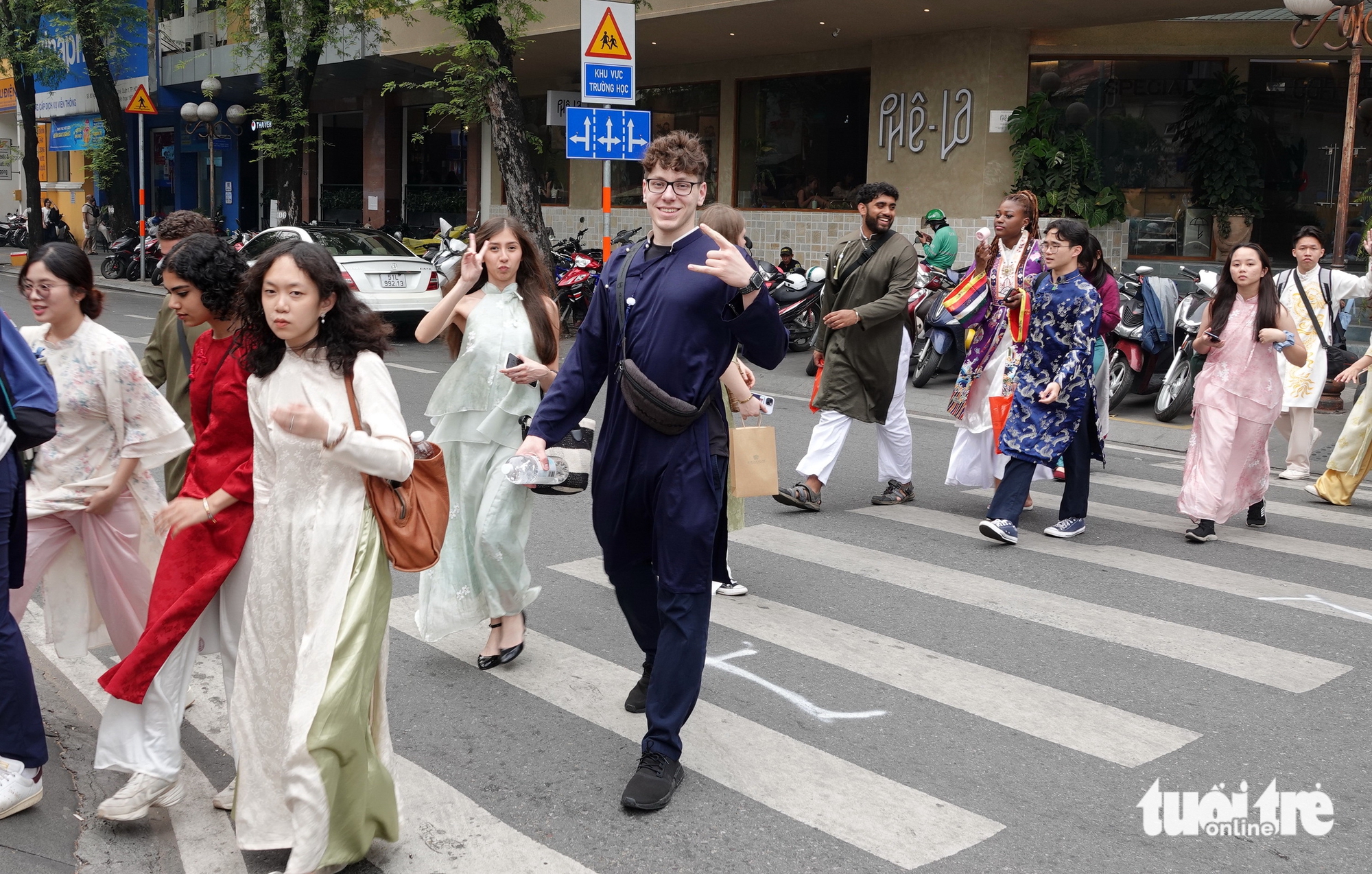 Áo dài - Ảnh 12.