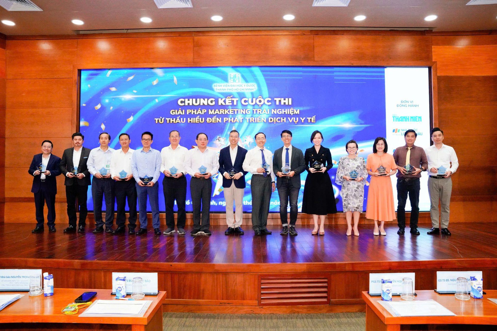 Hơn 350 y bác sĩ xây dựng giải pháp marketing nâng cao trải nghiệm người bệnh, phát triển dịch vụ y - Ảnh 1.