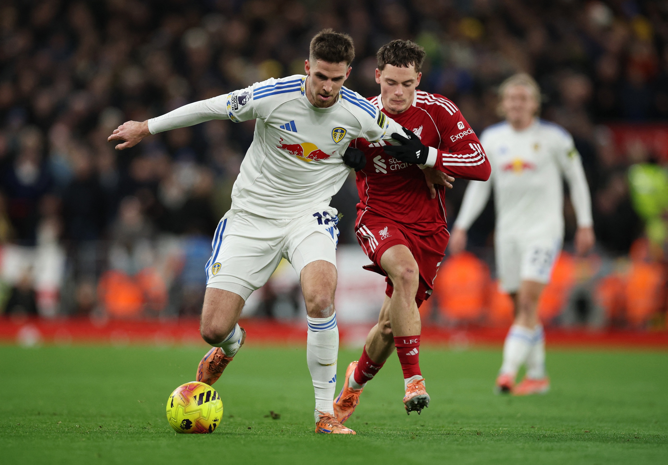 Leeds đấu Man United: Chuyến làm khách nhiều sóng gió chờ Quỷ đỏ- Ảnh 3. Leeds đấu Man United: Chuyến làm khách nhiều sóng gió chờ Quỷ đỏ- Ảnh 3.