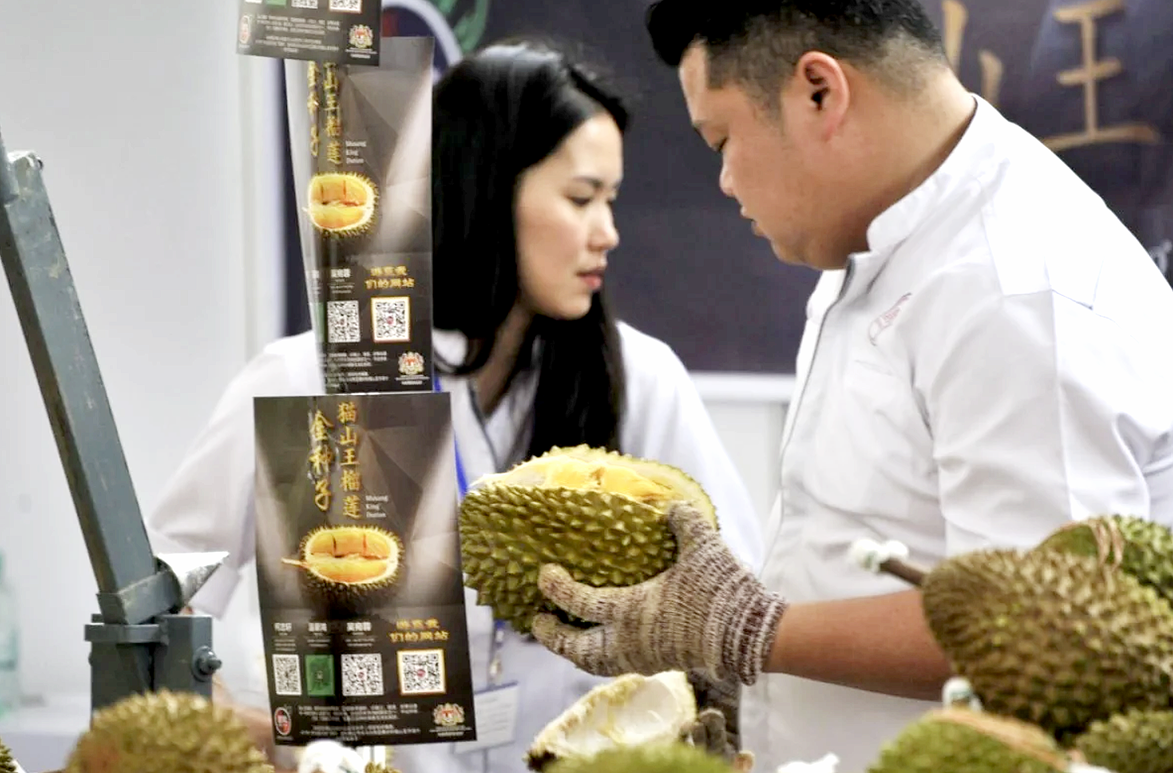 'Cuộc chiến sầu riêng': Việt Nam sắp chạm 50% thị phần tại Trung Quốc, Thái Lan lo mất ngôi - Ảnh 1.