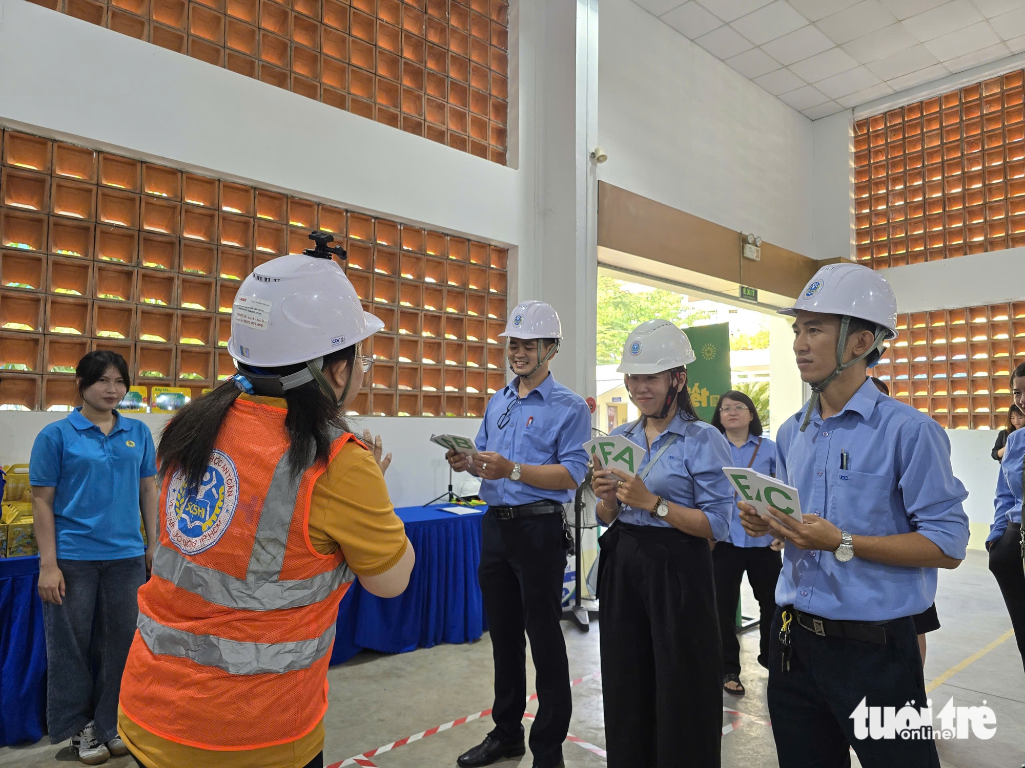 công nhân thoát nước - Ảnh 3.