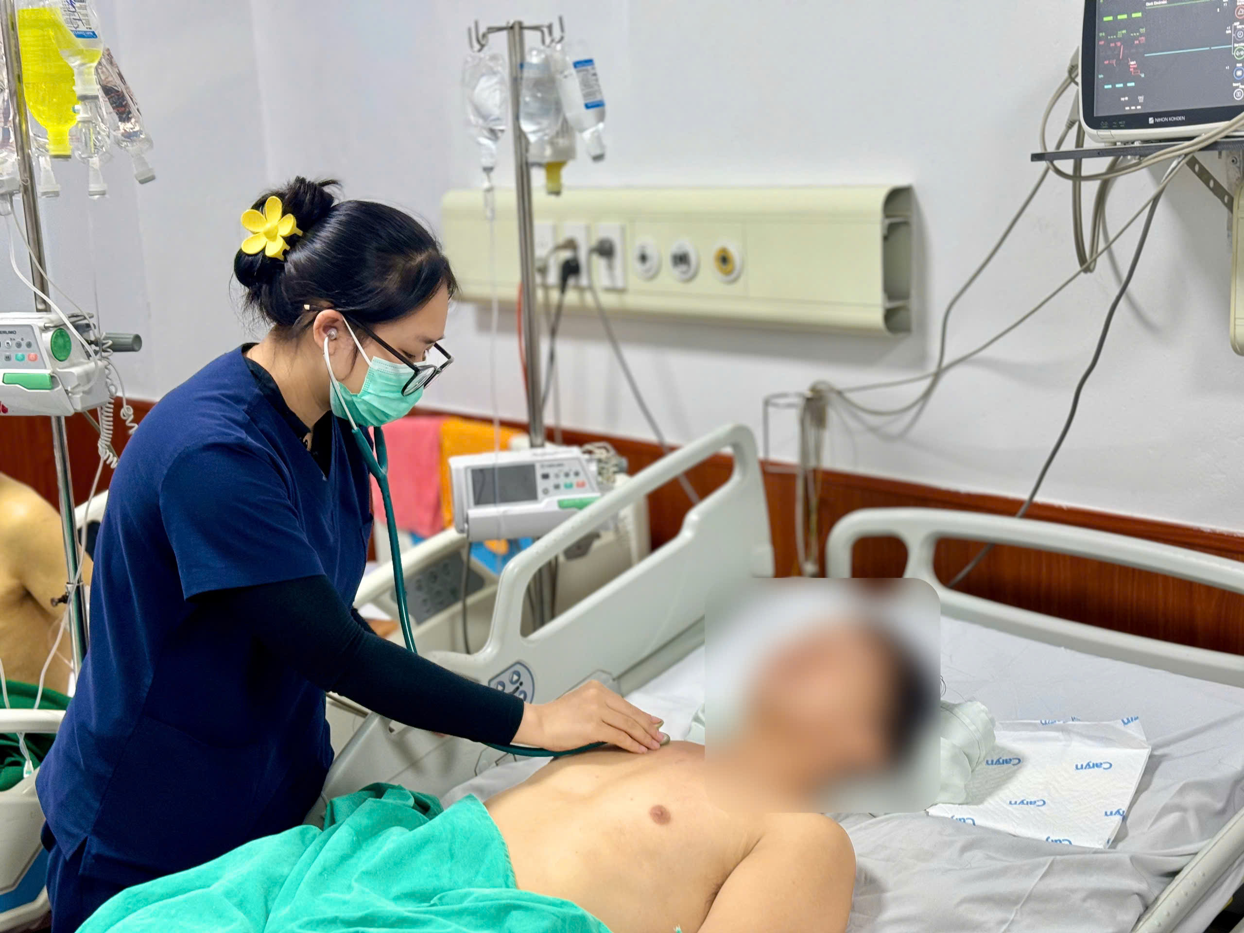 Cứng hàm tưởng uốn ván, bác sĩ phát hiện nấm đen xâm lấn ăn mòn xương - Ảnh 1. Cứng hàm tưởng uốn ván, người đàn ông khỏe mạnh phát hiện bị nấm đen ăn mòn xương - Ảnh 1.