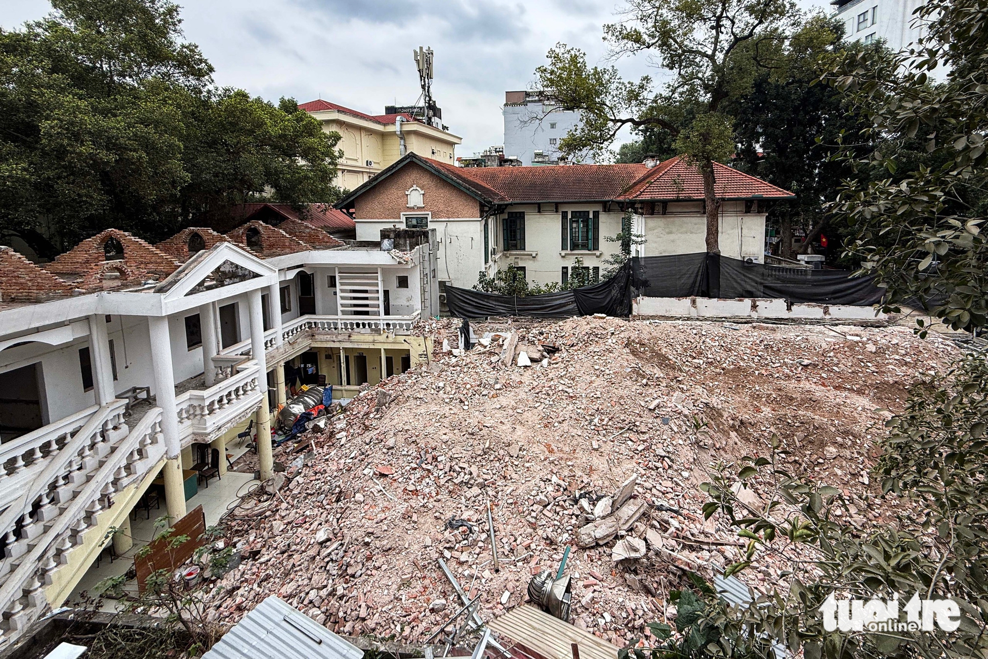 Hanoi residents move out as work begins on public square east of Hoan Kiem Lake- Ảnh 20.