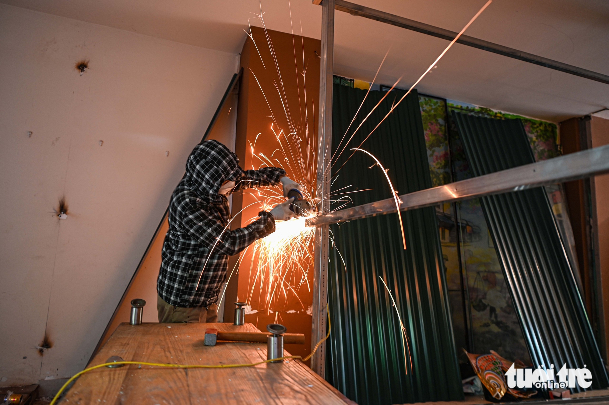 Hanoi residents move out as work begins on public square east of Hoan Kiem Lake- Ảnh 17.