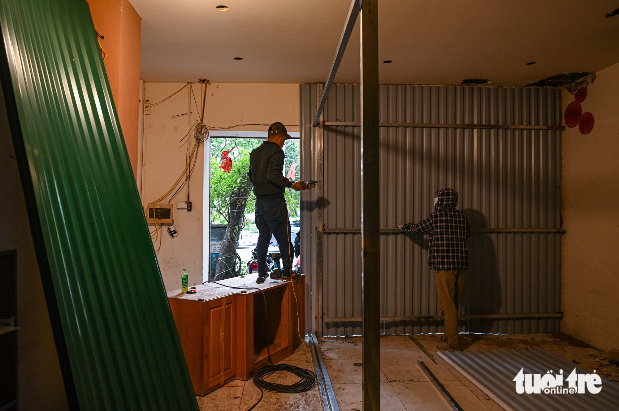 Hanoi residents move out as work begins on public square east of Hoan Kiem Lake- Ảnh 15.