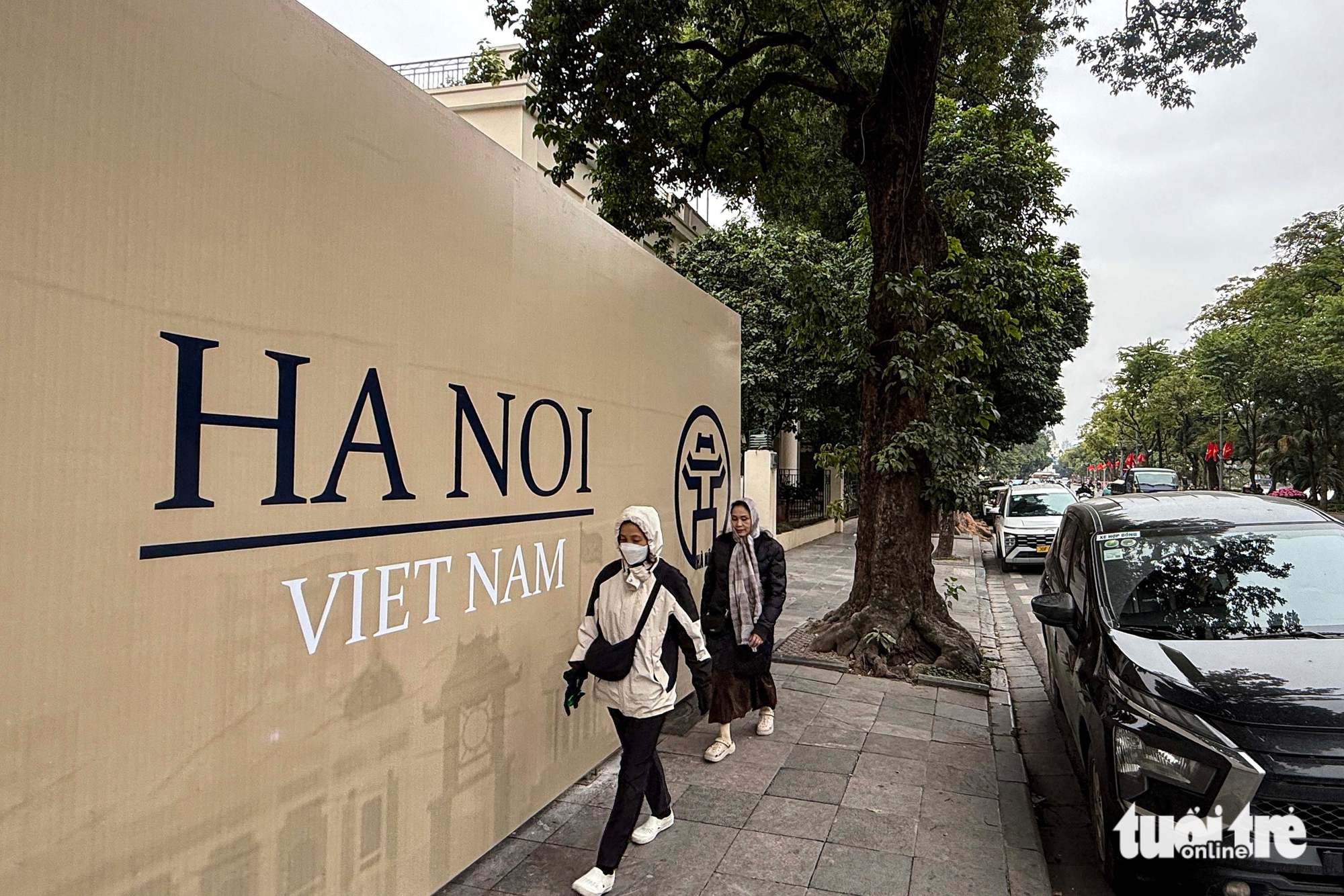 Hanoi residents move out as work begins on public square east of Hoan Kiem Lake- Ảnh 19.