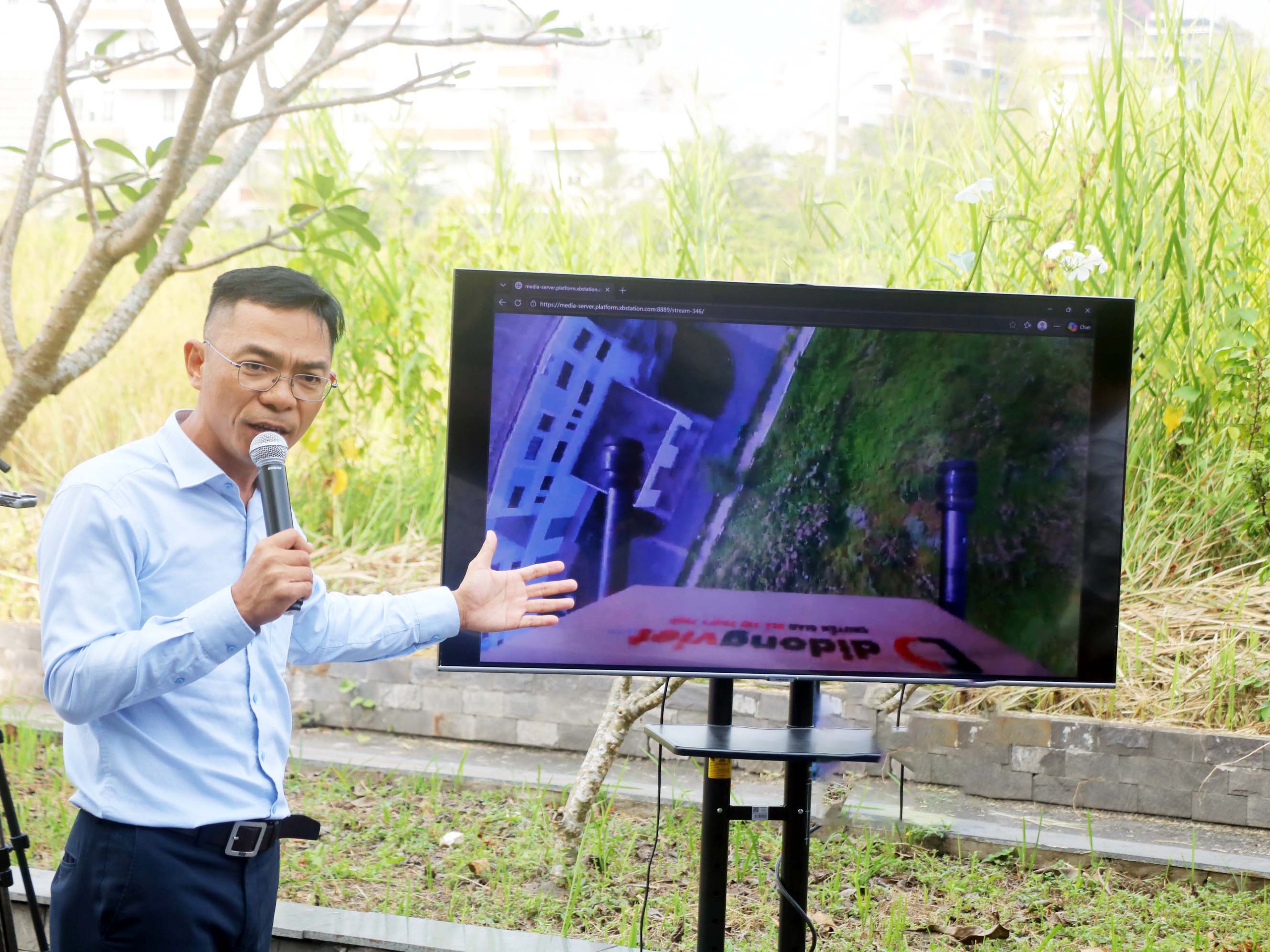 UAVs begin controlled delivery trials at Ho Chi Minh City high-tech park - Ảnh 4.