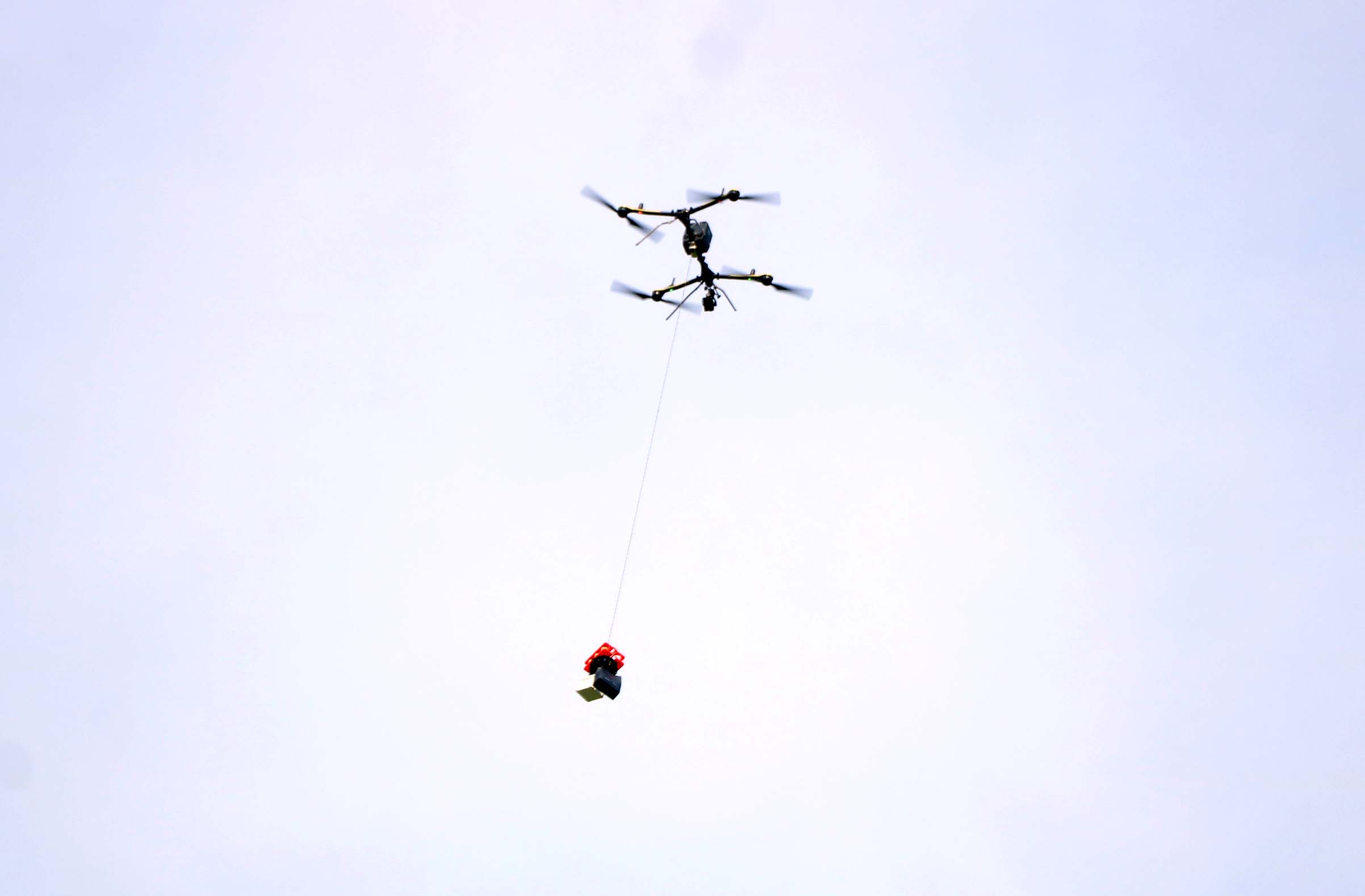 UAVs begin controlled delivery trials at Ho Chi Minh City high-tech park - Ảnh 5.