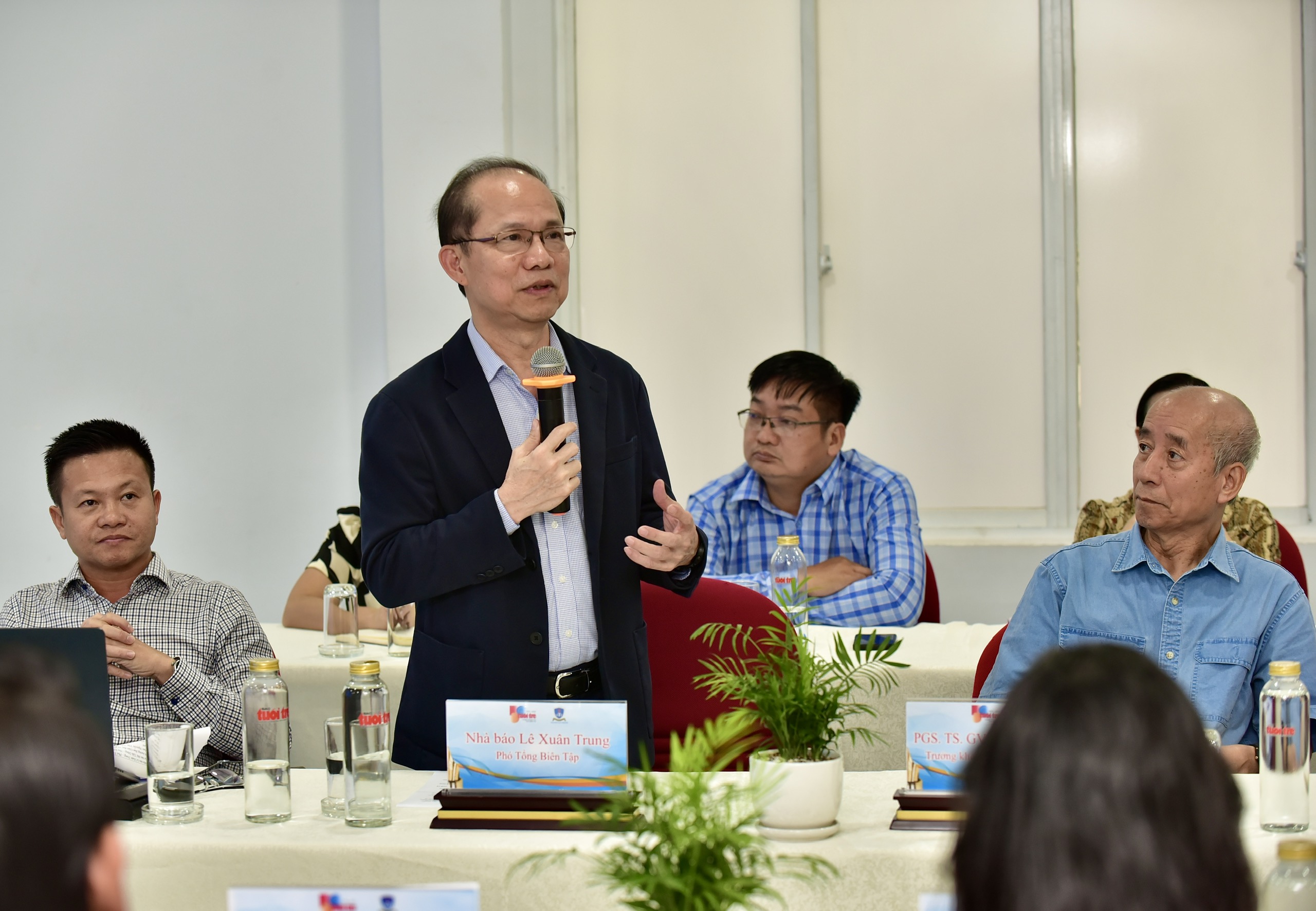 truyền thông - Ảnh 2.