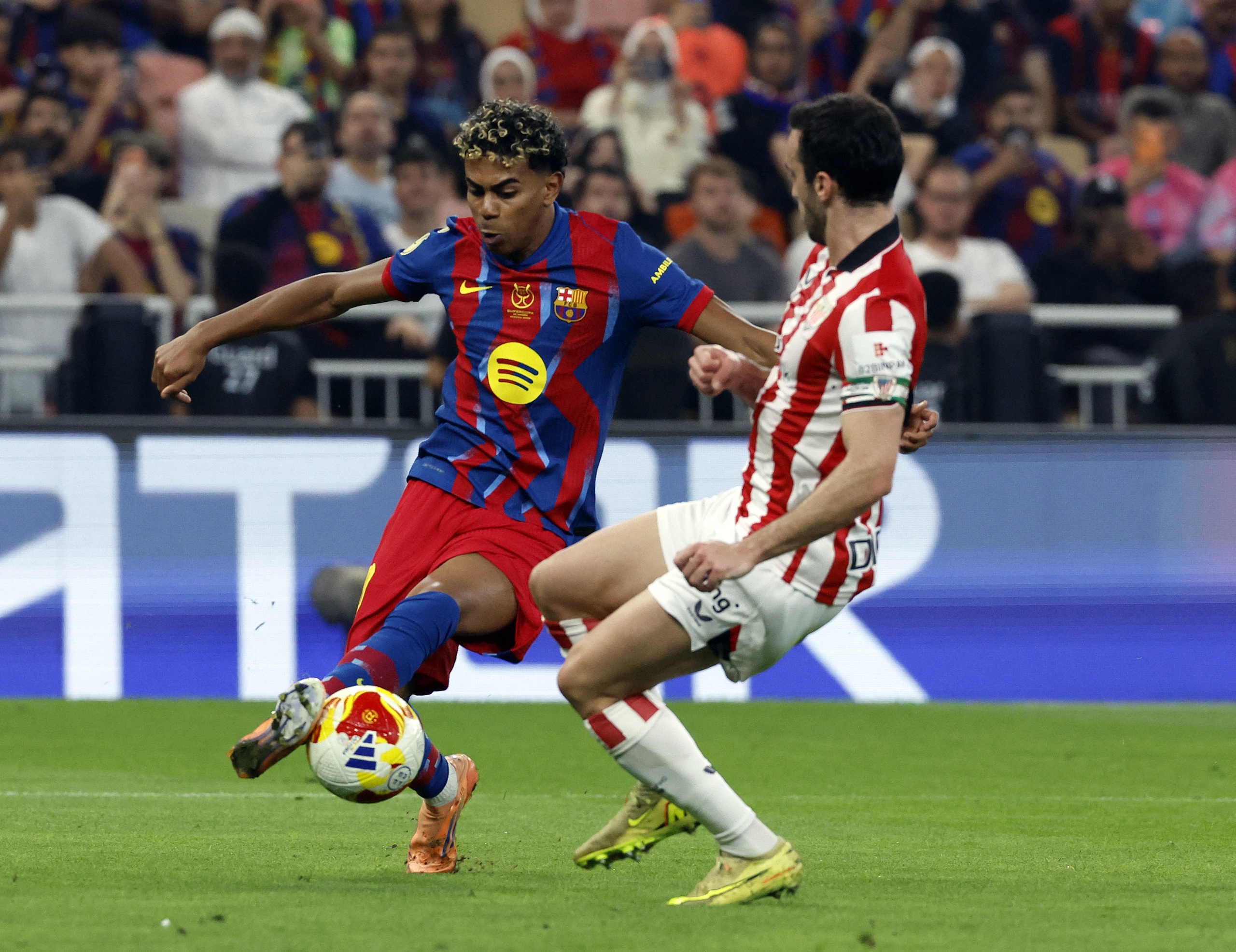 Newcastle đấu Barcelona: chờ Lamine Yamal toả sáng