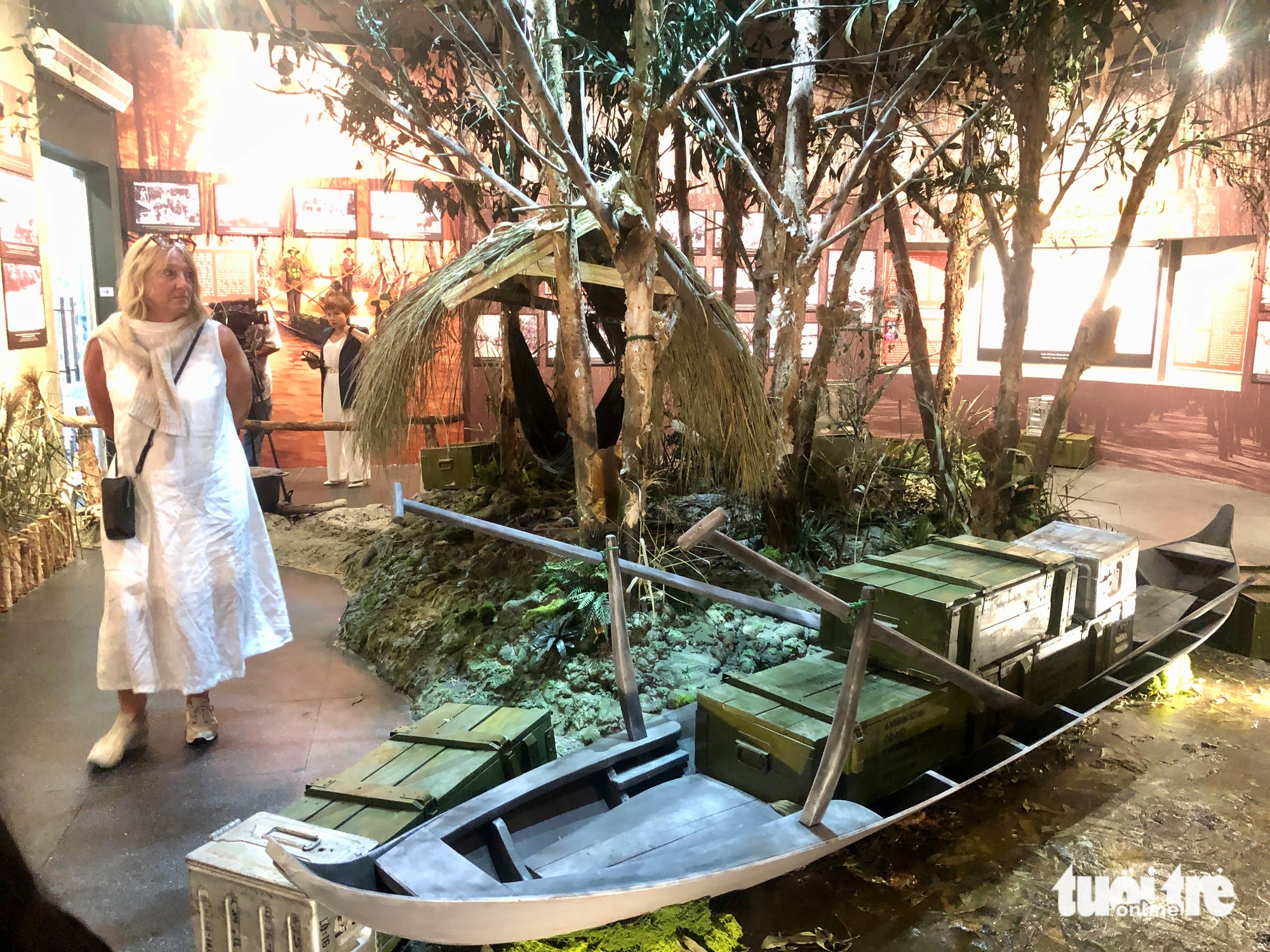 Tái hiện tuyến đường 1C huyền thoại tại Bảo tàng Chứng tích chiến tranh - Ảnh 1.