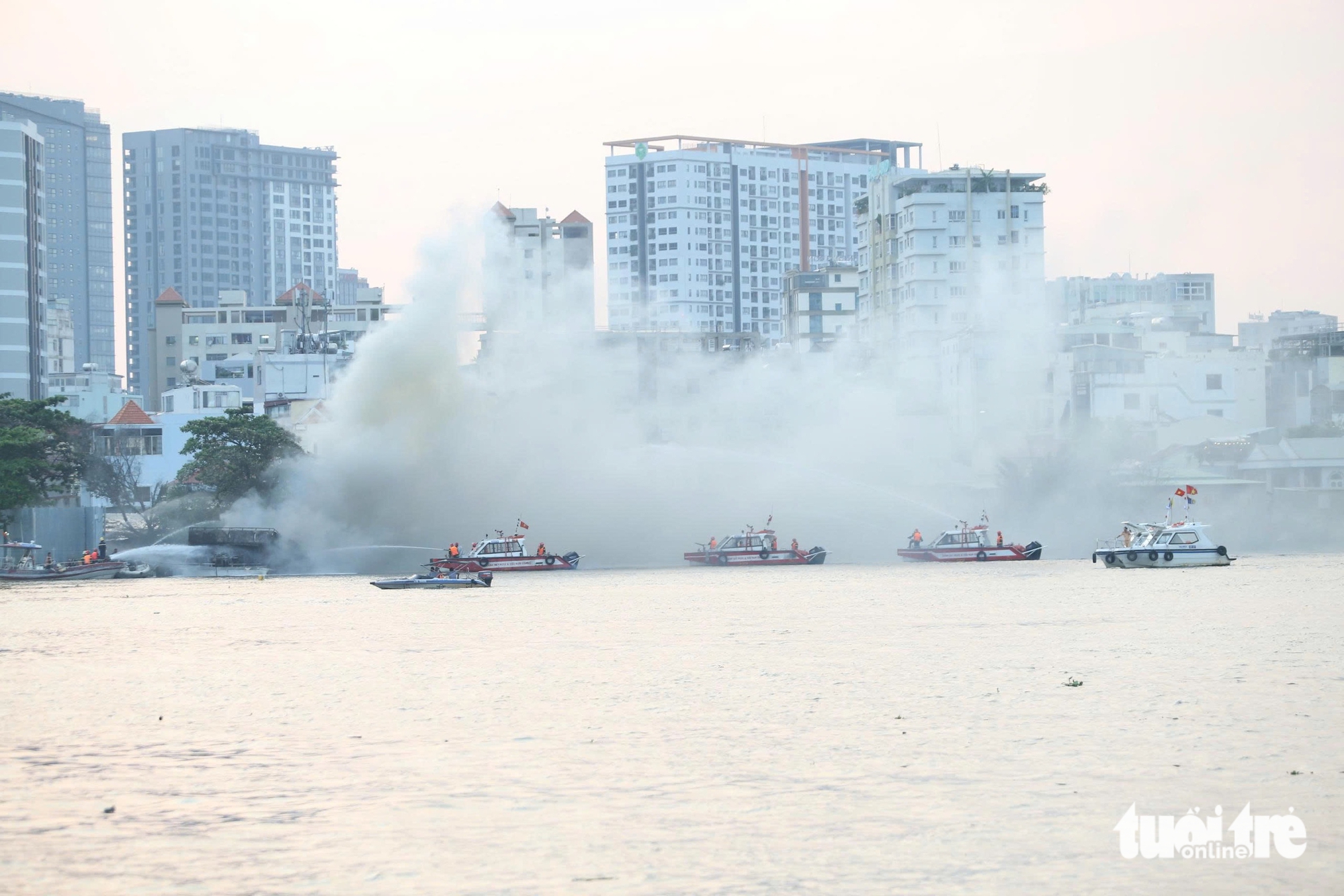 cháy tàu du lịch - Ảnh 7.
