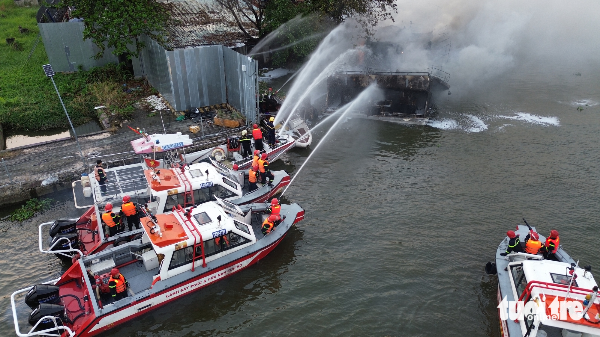cháy tàu - Ảnh 3.