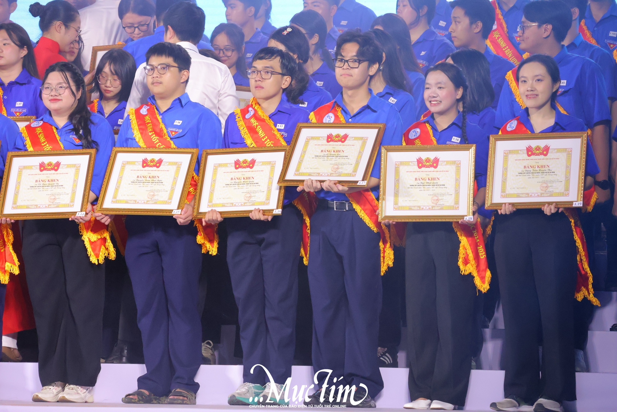 Tuyên dương 1483 học sinh, sinh viên tiêu biểu TP.HCM - Ảnh 1.