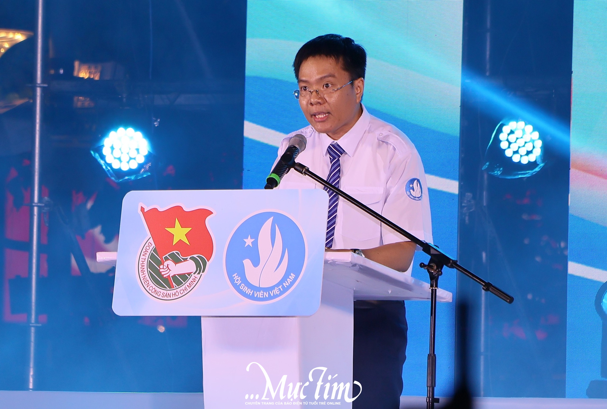 Tuyên dương 1483 học sinh, sinh viên tiêu biểu TP.HCM - Ảnh 2.