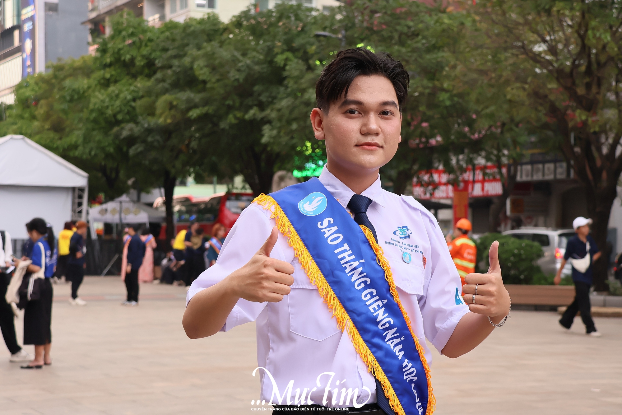 Tuyên dương 1483 học sinh, sinh viên tiêu biểu TP.HCM - Ảnh 9.