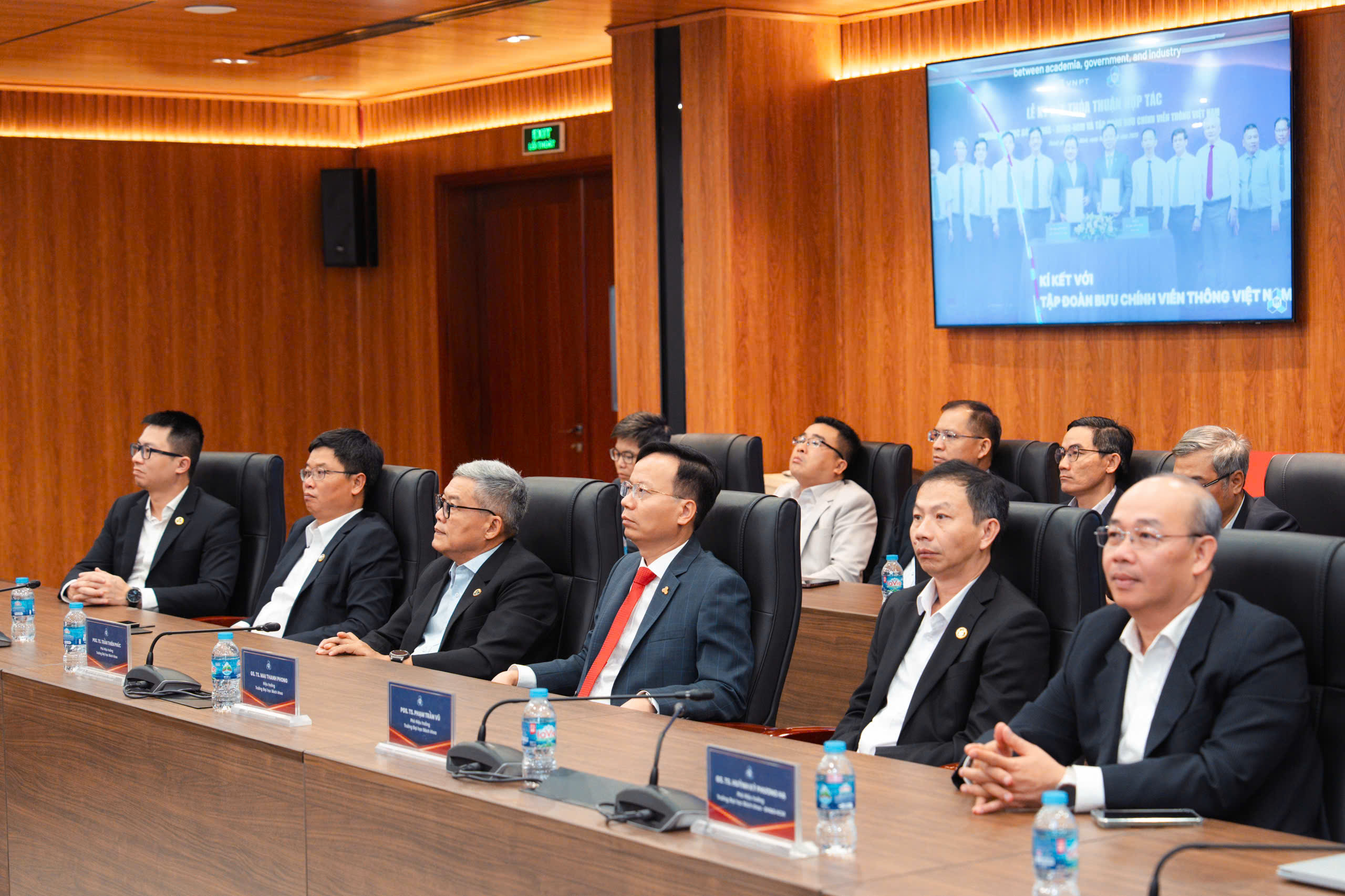 Báo Tuổi Trẻ và Trường đại học Bách khoa TP.HCM ký kết hợp tác - Ảnh 5.