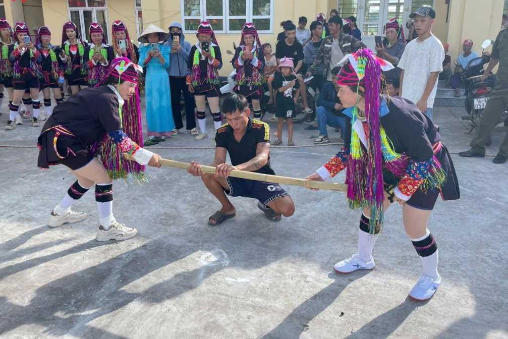 Quảng Ninh hỗ trợ mỗi thôn, tổ dân phố 10 triệu đồng đón Tết - Ảnh 1.