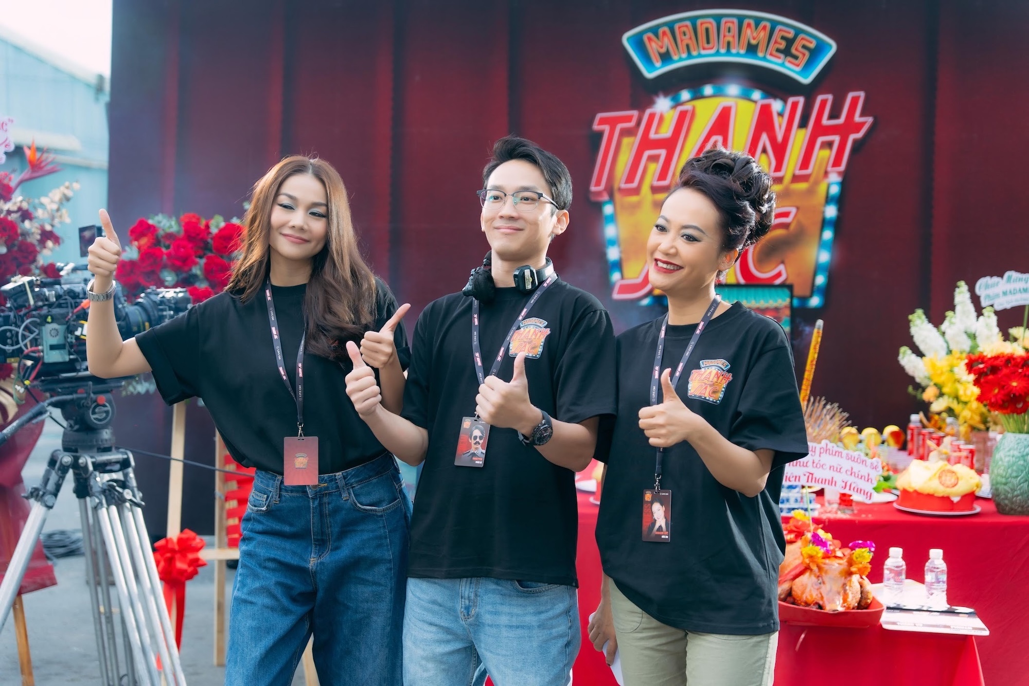 Thanh Hằng, Hồng Ánh hóa đại mỹ nhân Sài Gòn xưa trong 'Madames Thanh Sắc' - Ảnh 1.