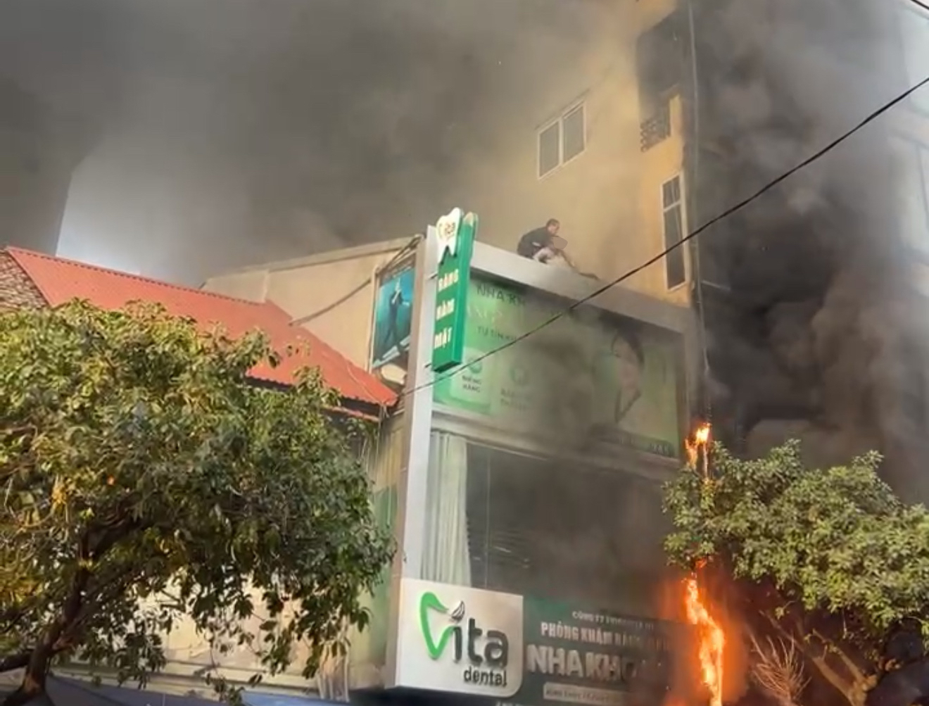 cháy nhà - Ảnh 2.