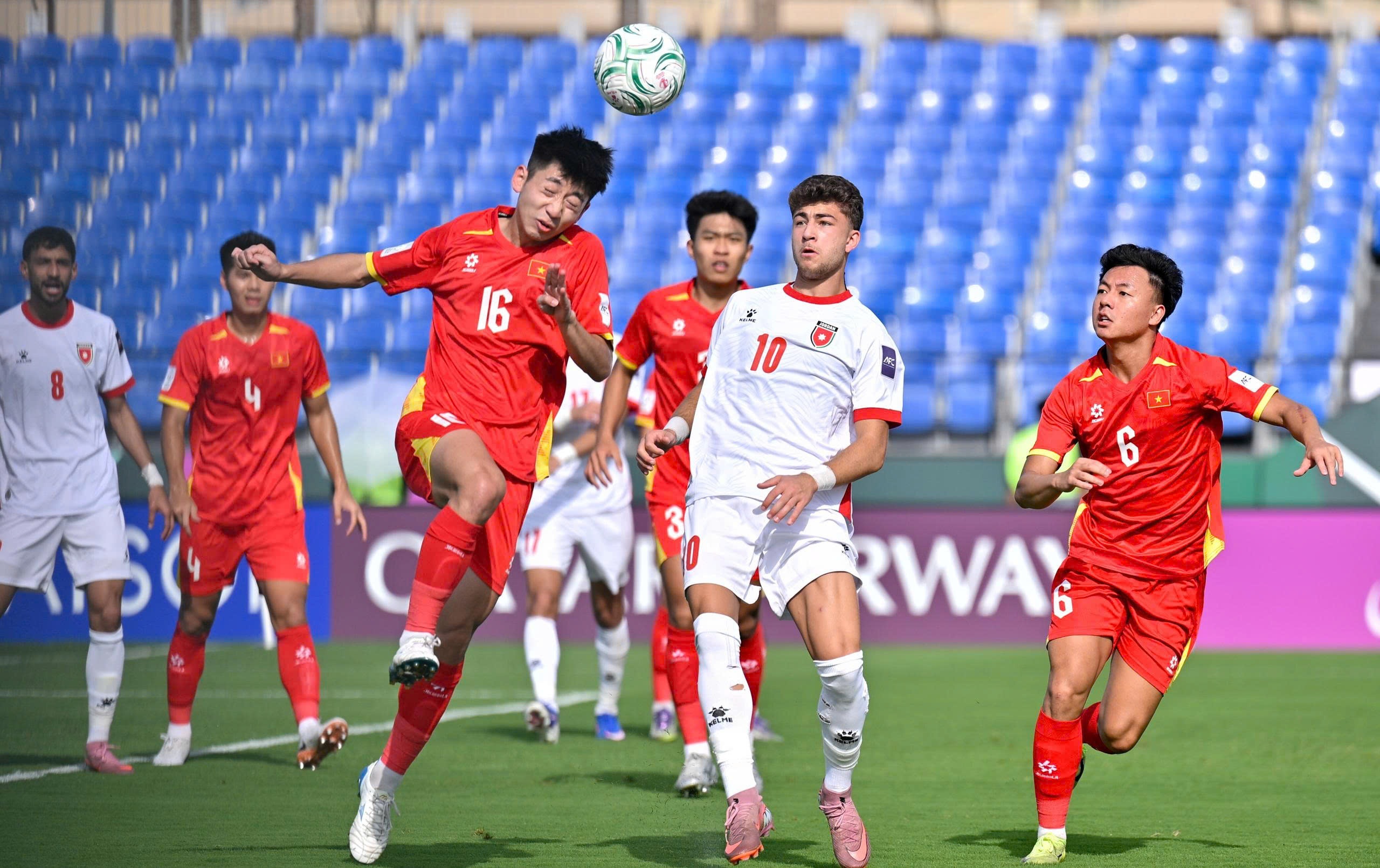 U23 Việt Nam và xu hướng 'tìm đường sống trong bóng chết' 1 U23 - Ảnh 1.