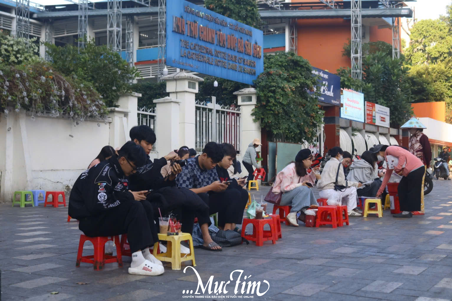 TP.HCM sáng 9-1: Lạnh 17 độ, cảm nhận mát lạnh dù có nắng - Ảnh 2.