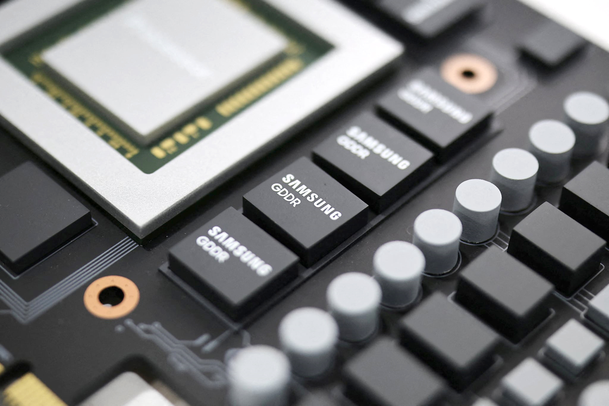 chip nhớ - Ảnh 1.